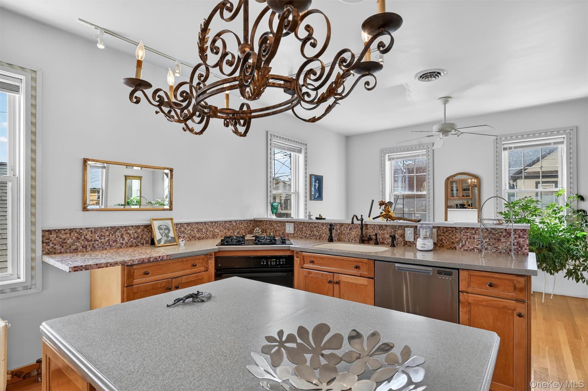 5197 Main Street – For Sale photo 27
