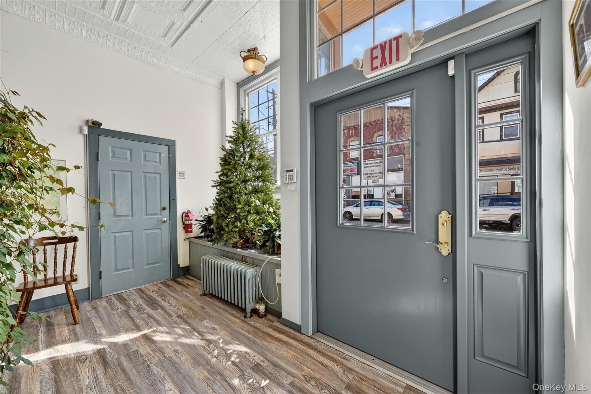 5197 Main Street – For Sale photo 6