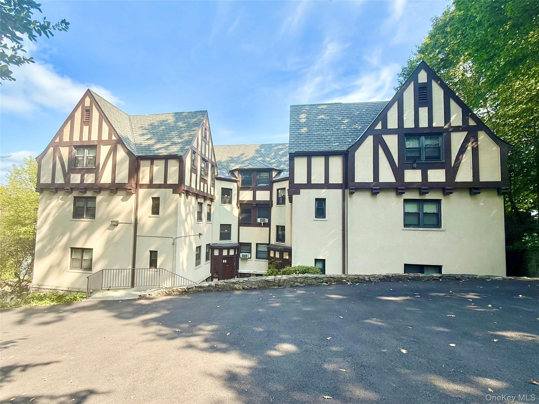 64 Kensington Road, Unit 3B photo 2