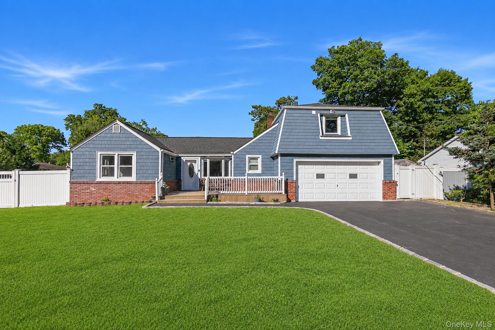 33 Lillian Road – For Sale