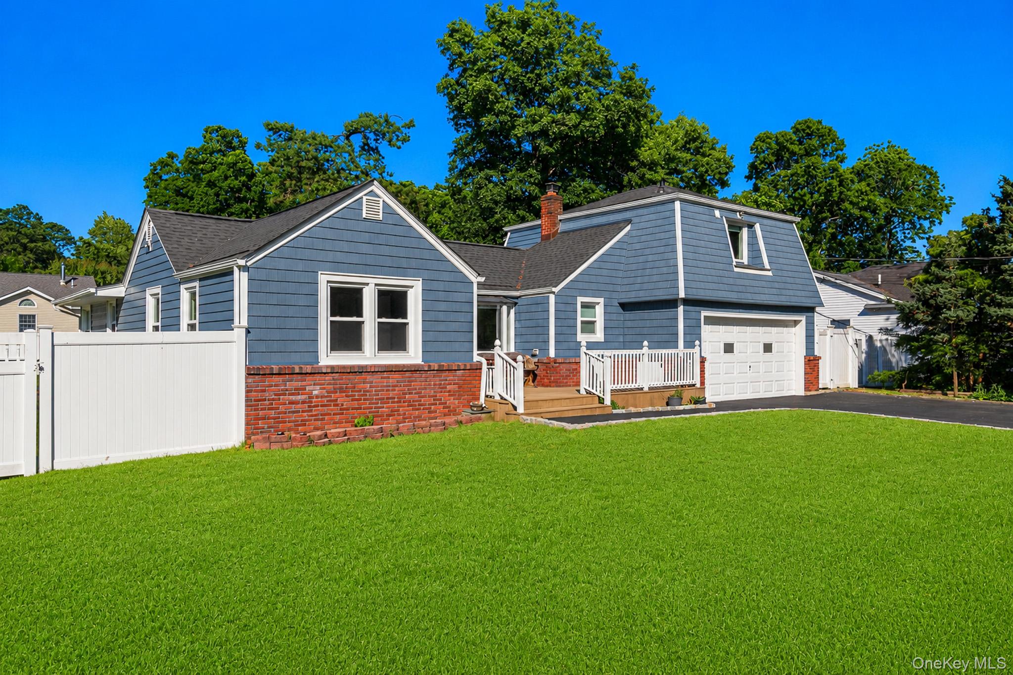 33 Lillian Road – For Sale photo 3