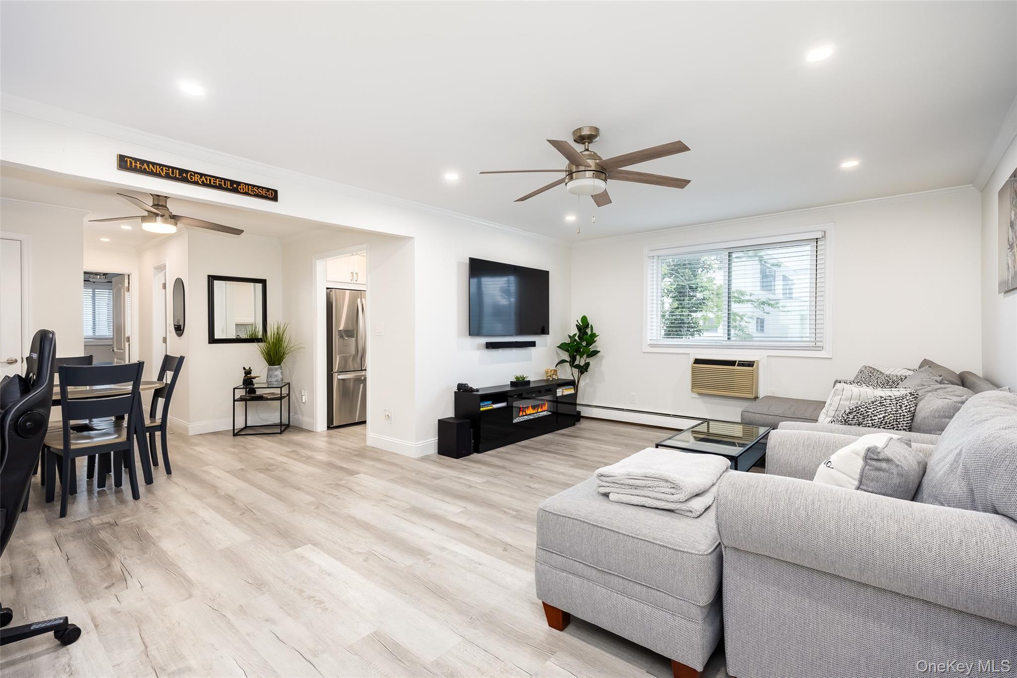 200 Merrick Road, Unit F photo 4