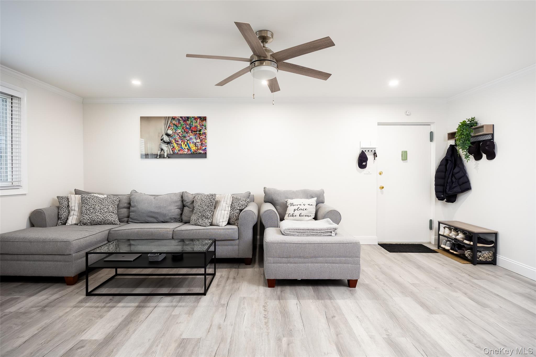 200 Merrick Road, Unit F photo 16