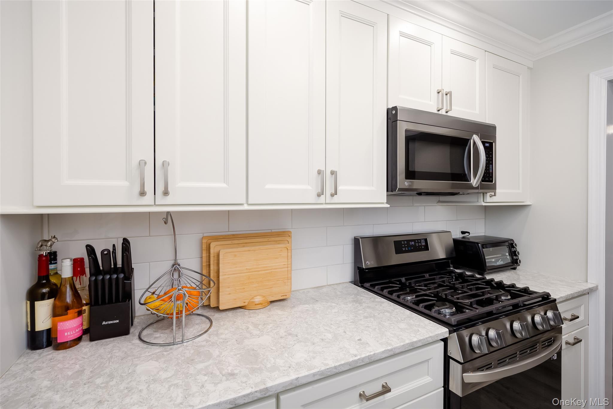 200 Merrick Road, Unit F photo 24