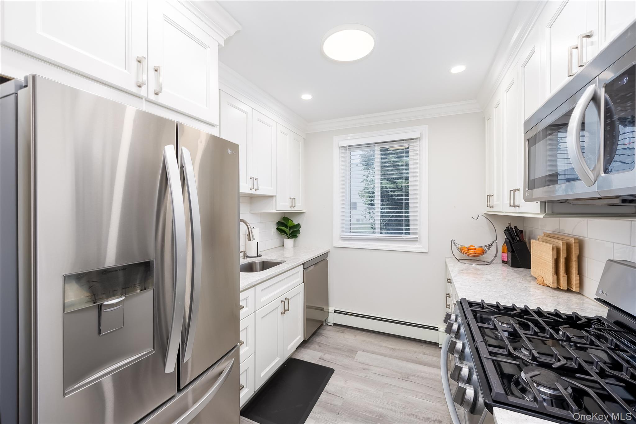 200 Merrick Road, Unit F photo 23
