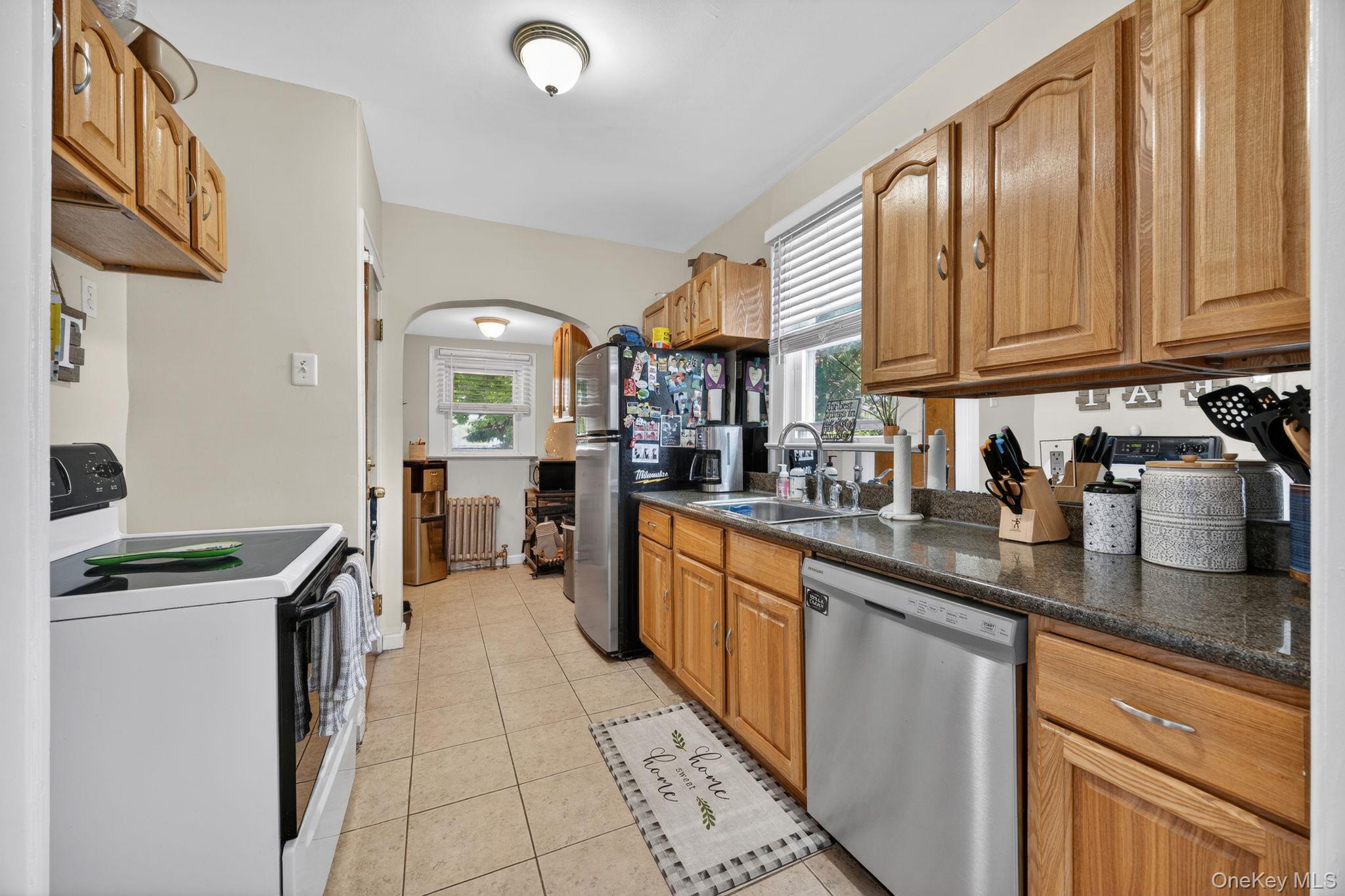 2456 Rockville Centre Parkway – For Sale photo 9