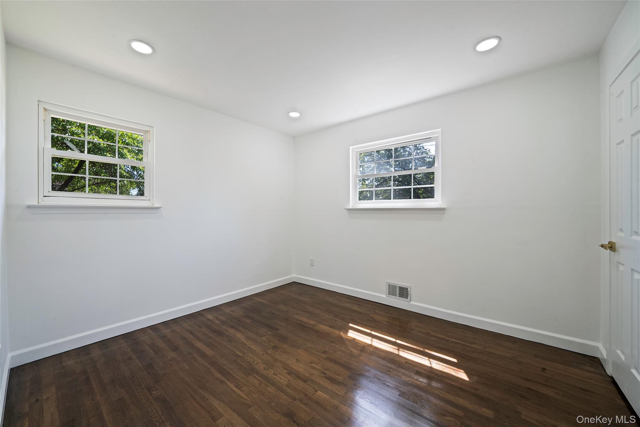 267 Woodhull Avenue – For Sale photo 12