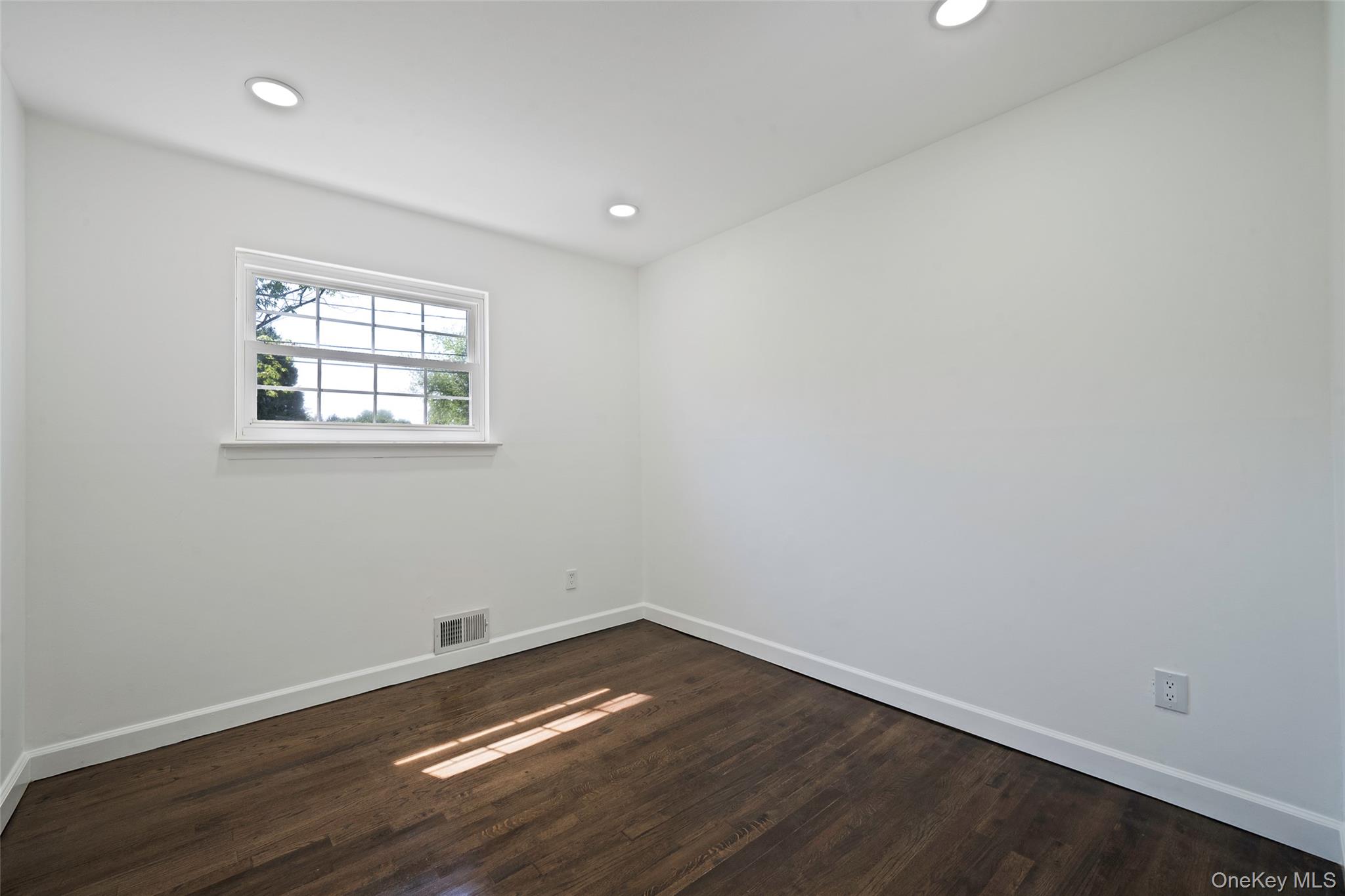 267 Woodhull Avenue – For Sale photo 14