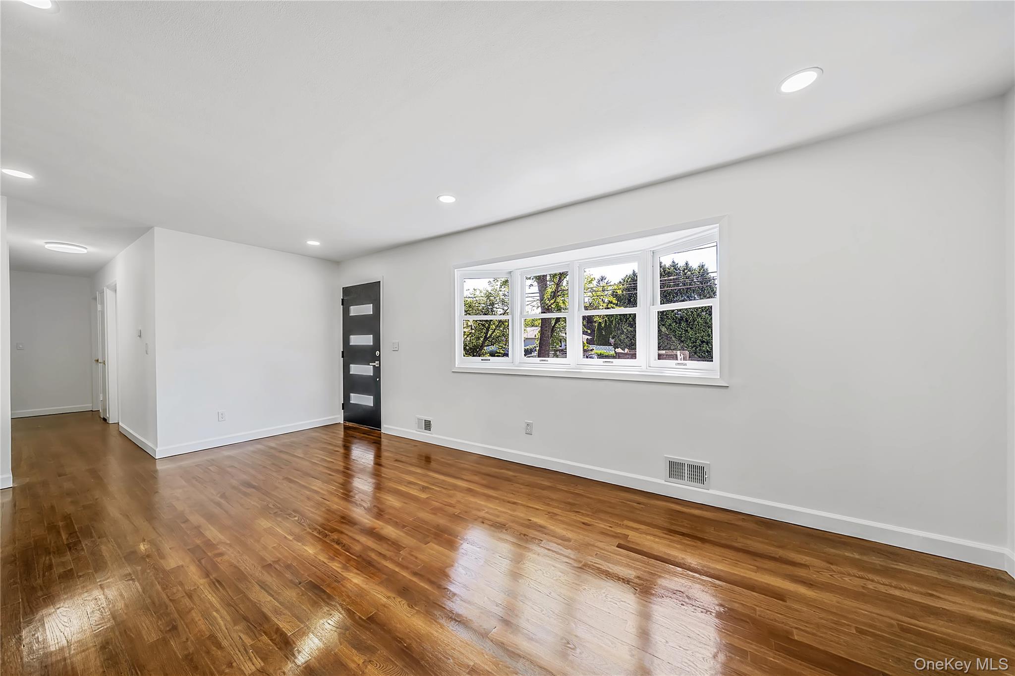 267 Woodhull Avenue – For Sale photo 4