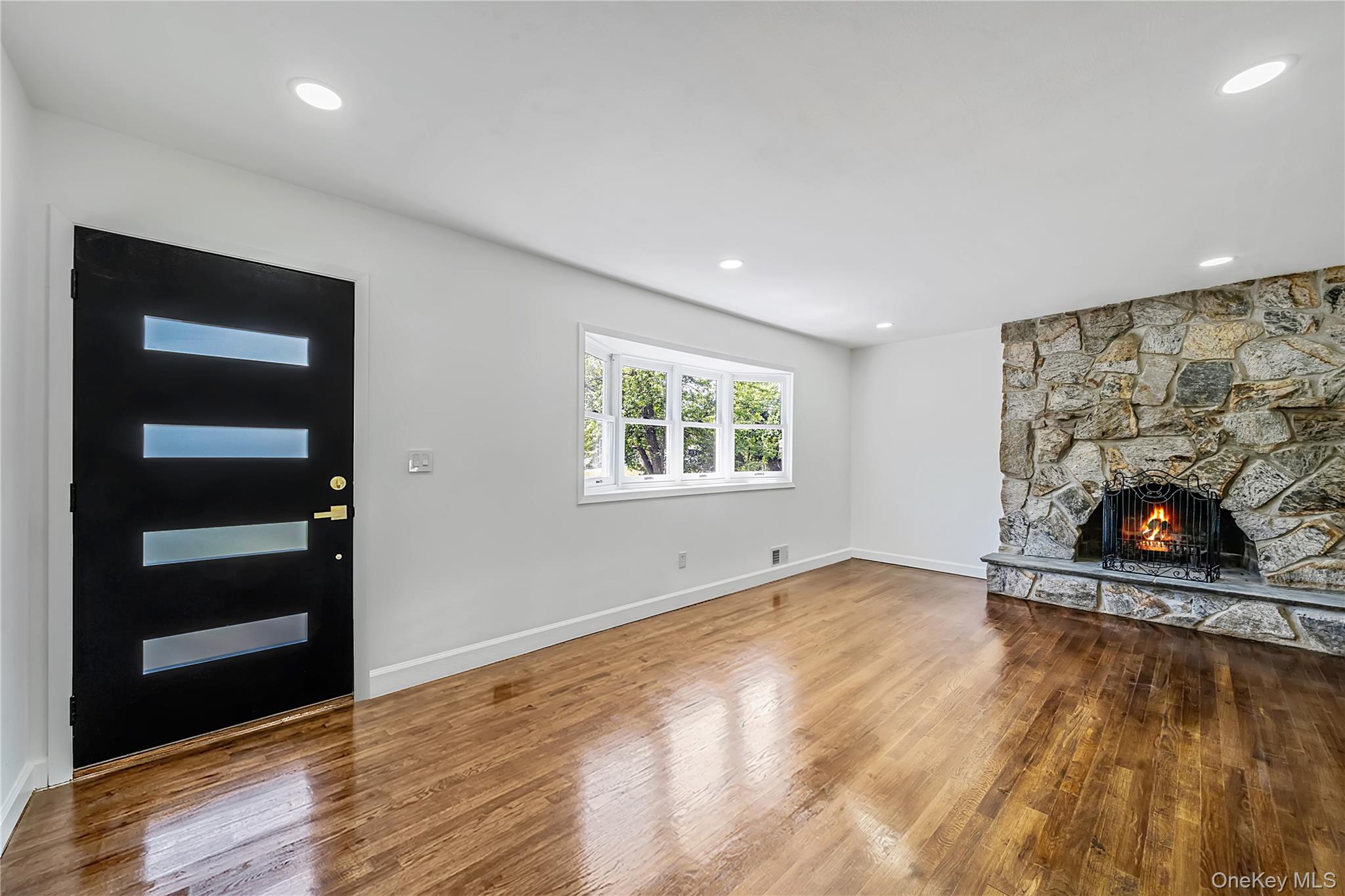 267 Woodhull Avenue – For Sale photo 3