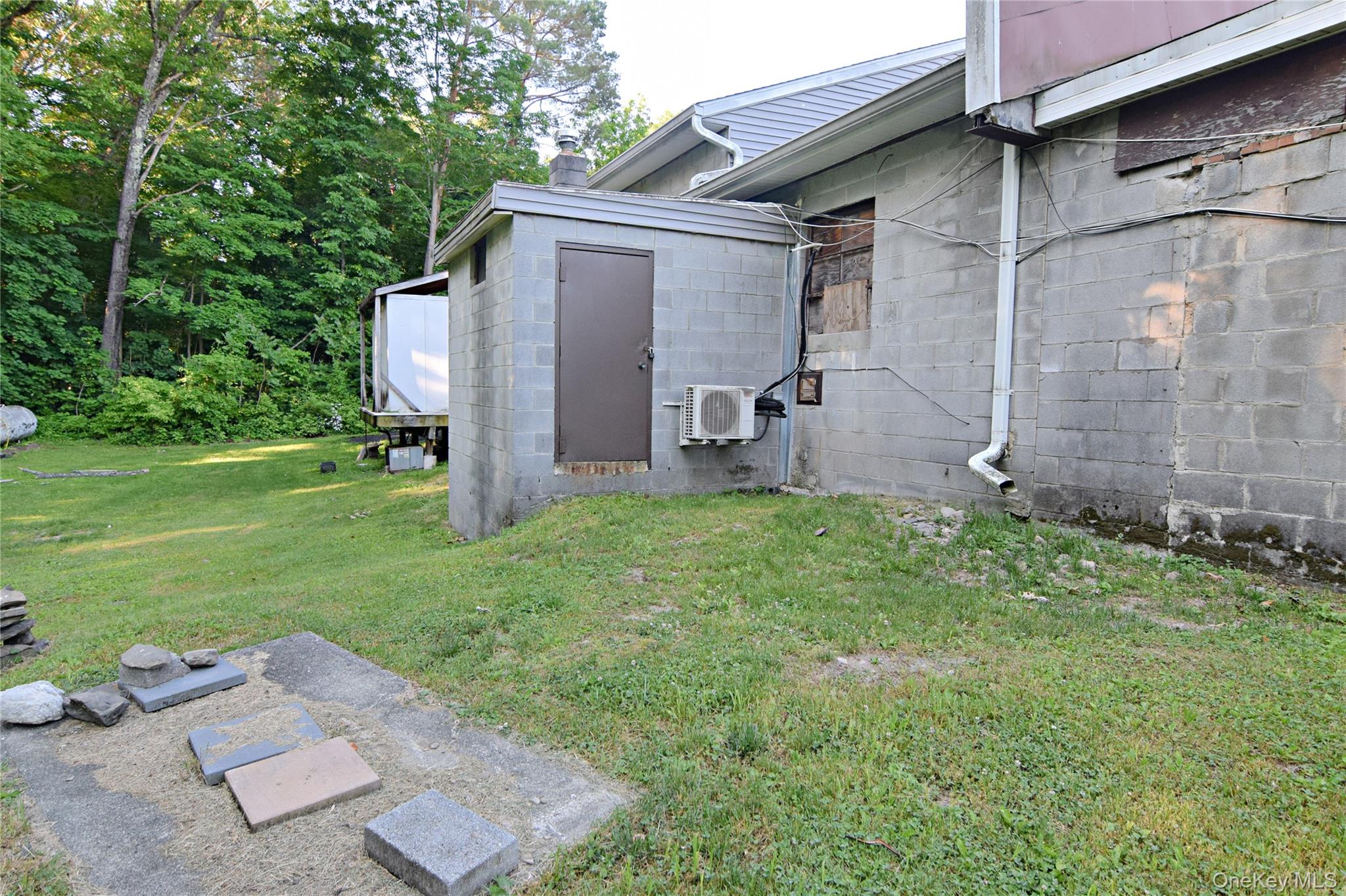 600 Violet Avenue – For Sale photo 21