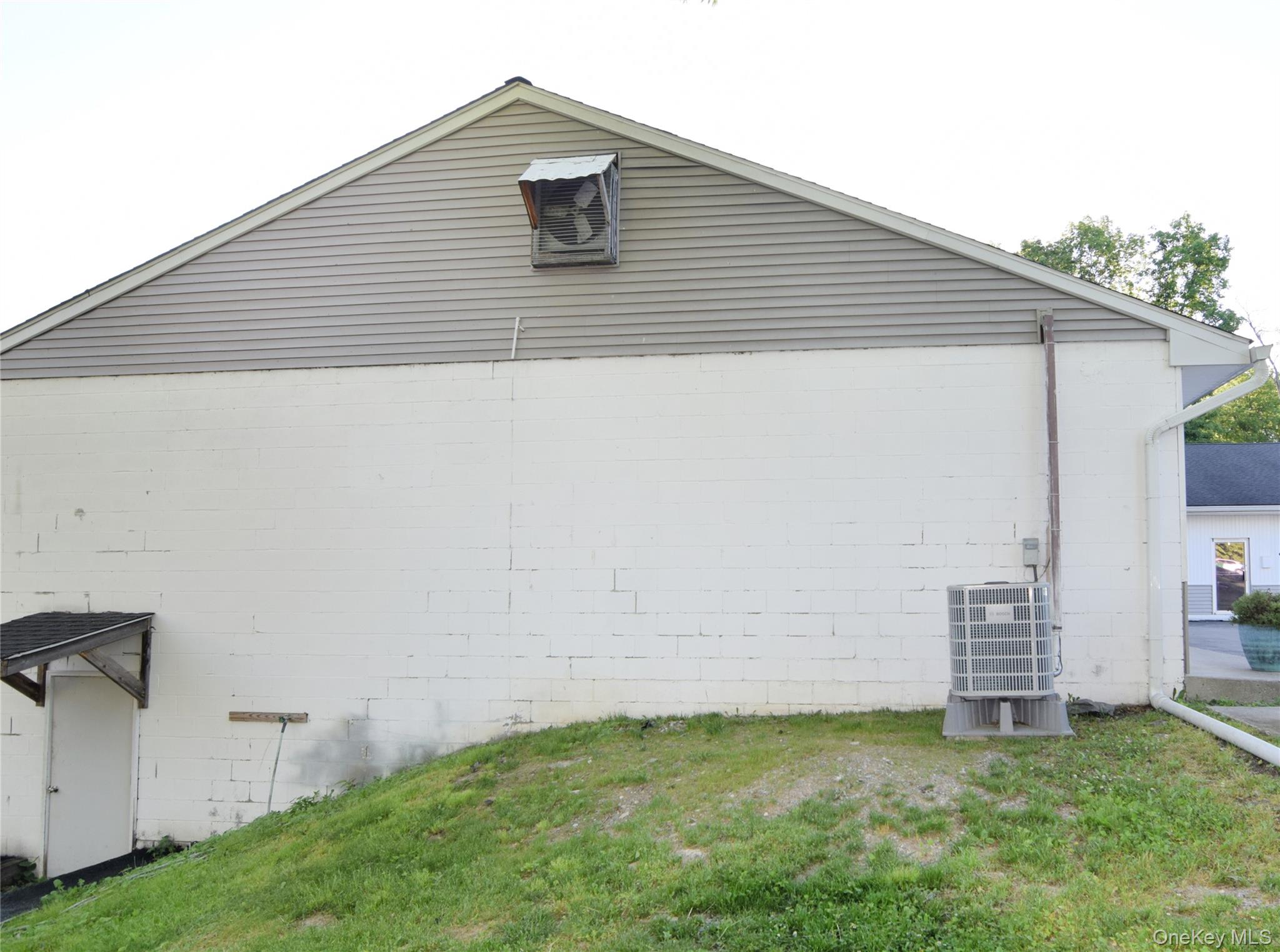 600 Violet Avenue – For Sale photo 18