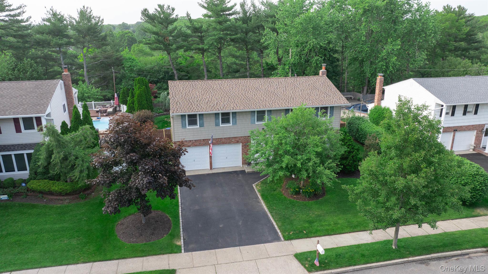 19 Knoll Lane – For Sale photo 28
