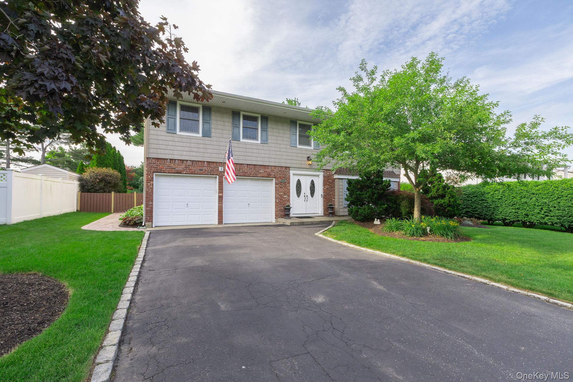 19 Knoll Lane – For Sale