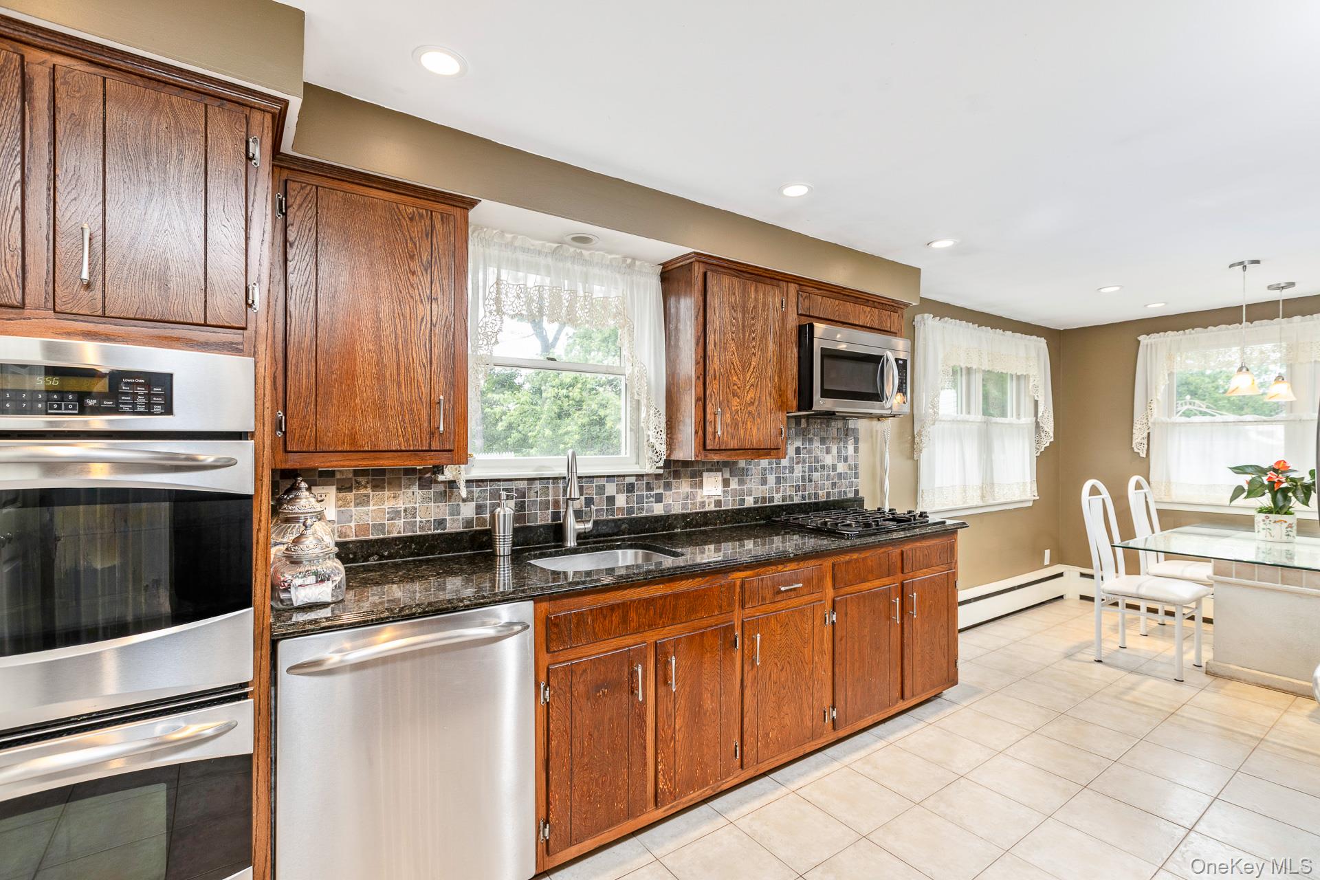 19 Knoll Lane – For Sale photo 10