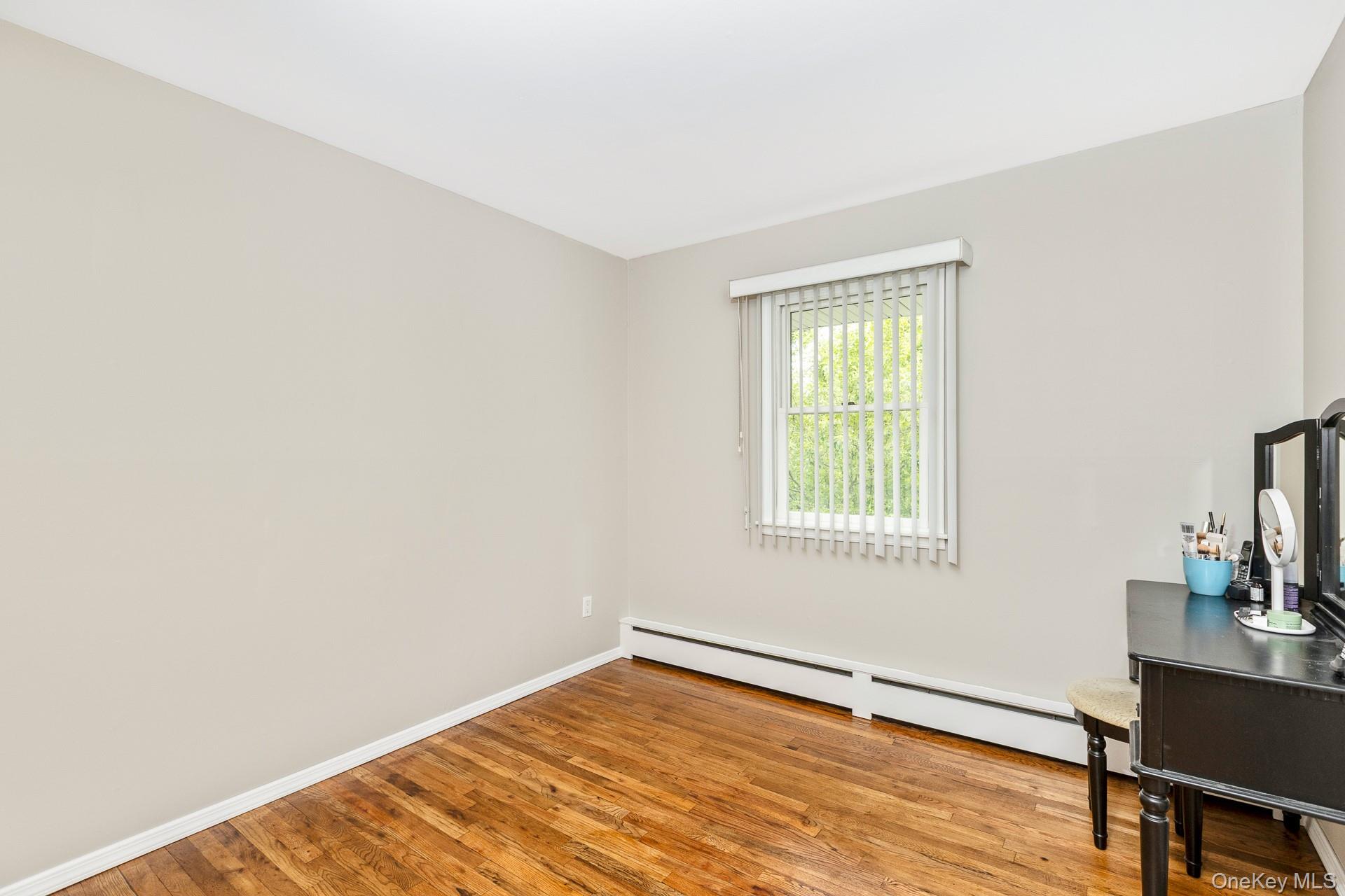 19 Knoll Lane – For Sale photo 22