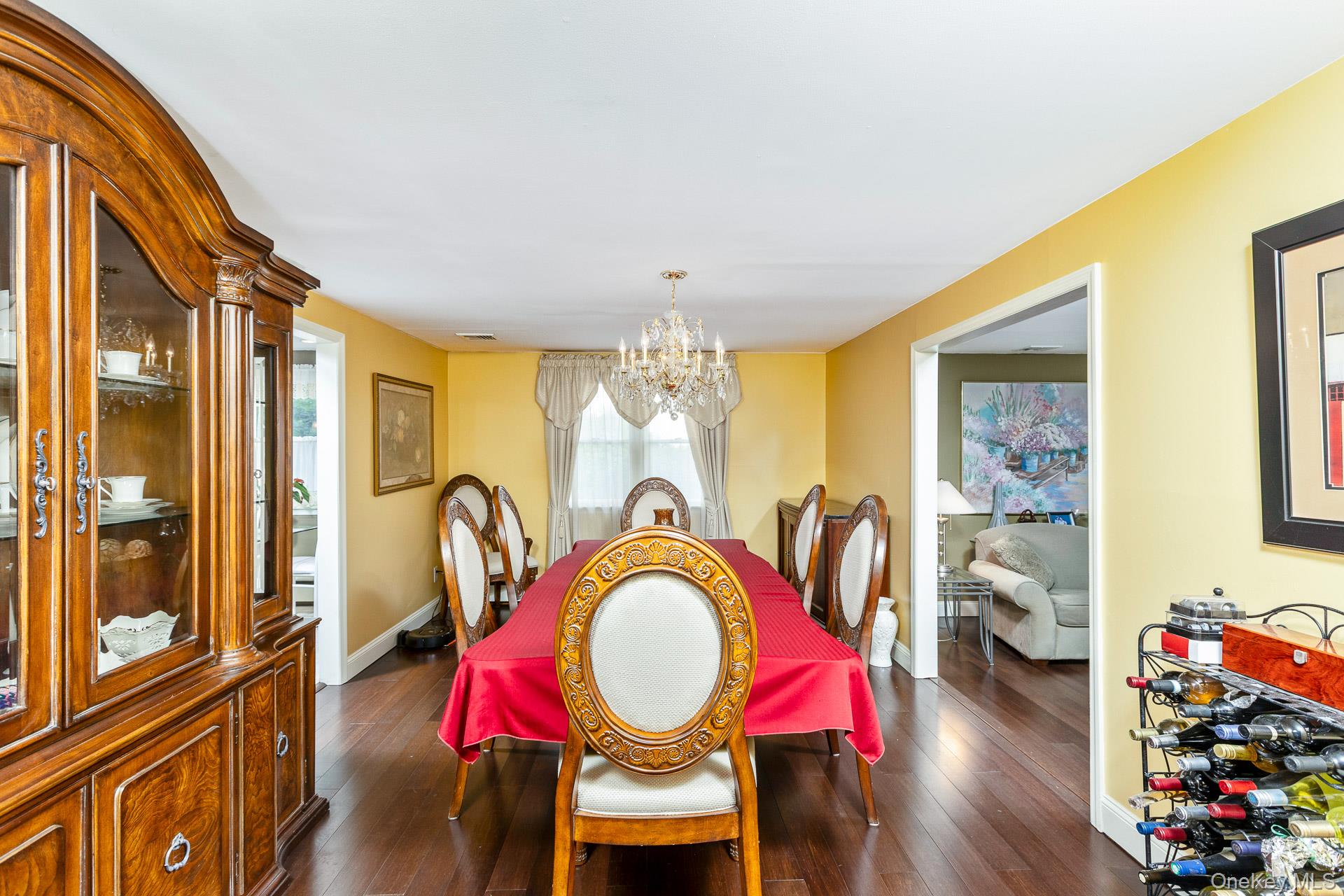 19 Knoll Lane – For Sale photo 9