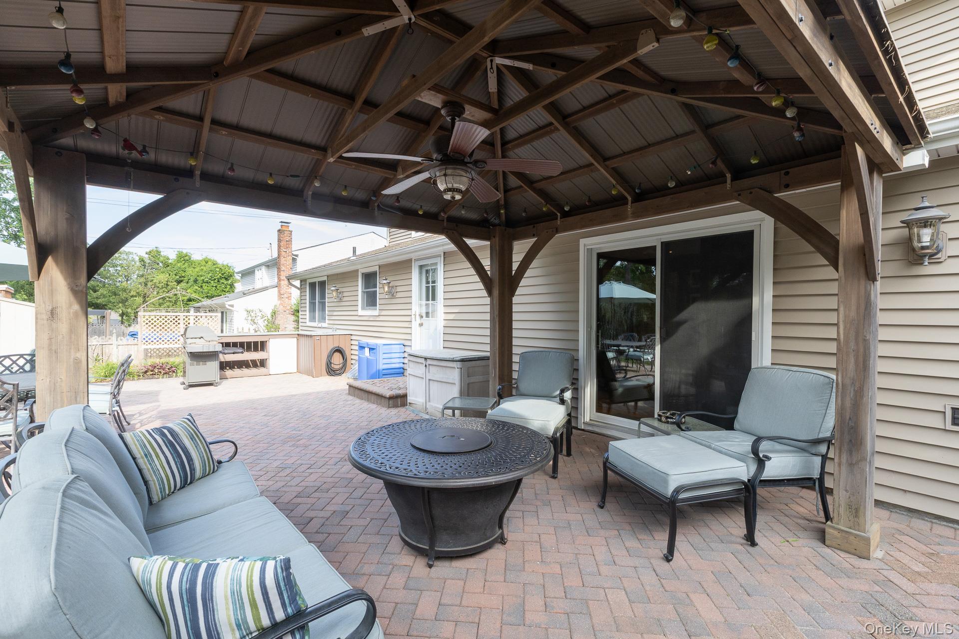 19 Knoll Lane – For Sale photo 23