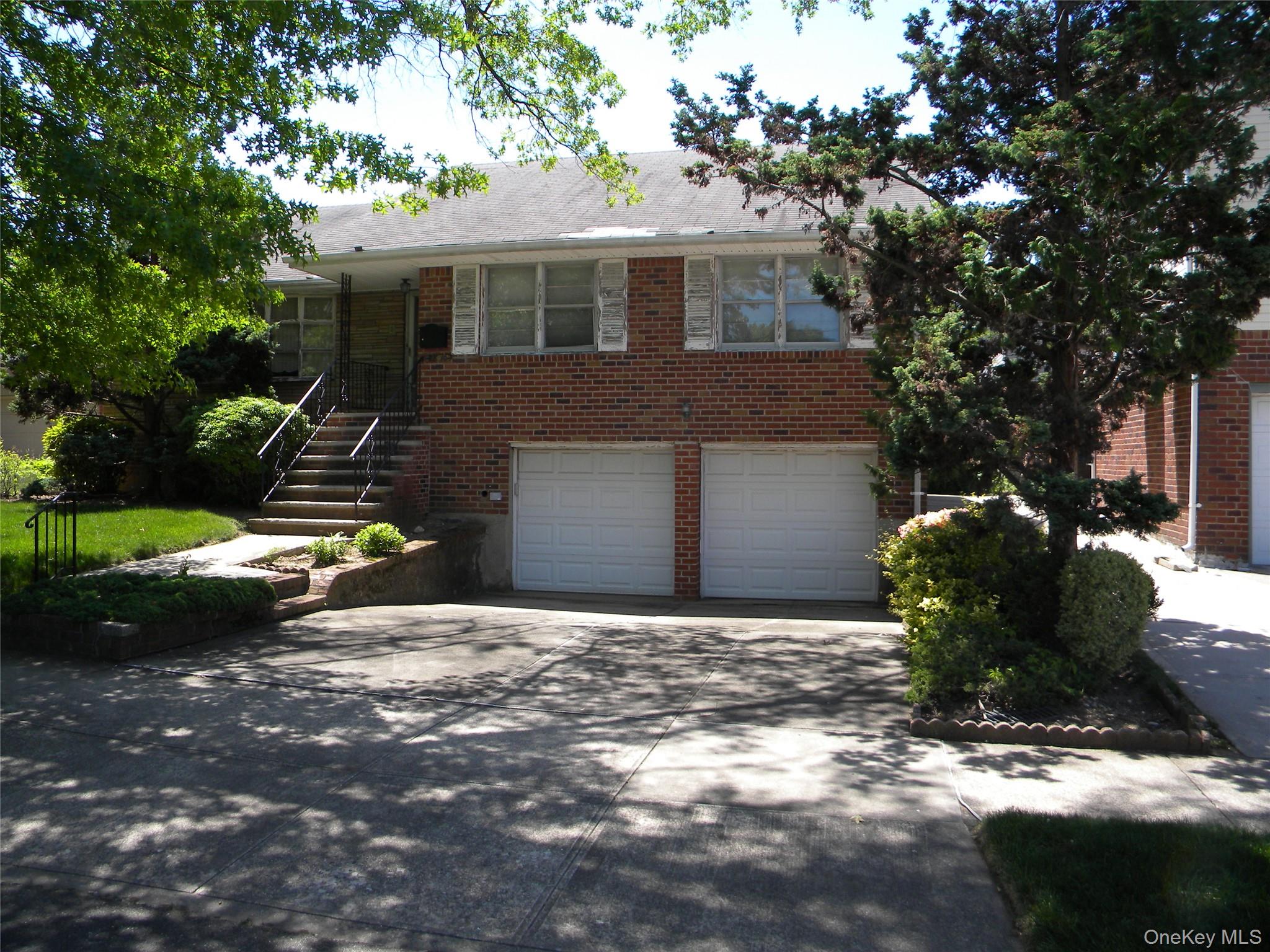 2810 210th Place – For Sale