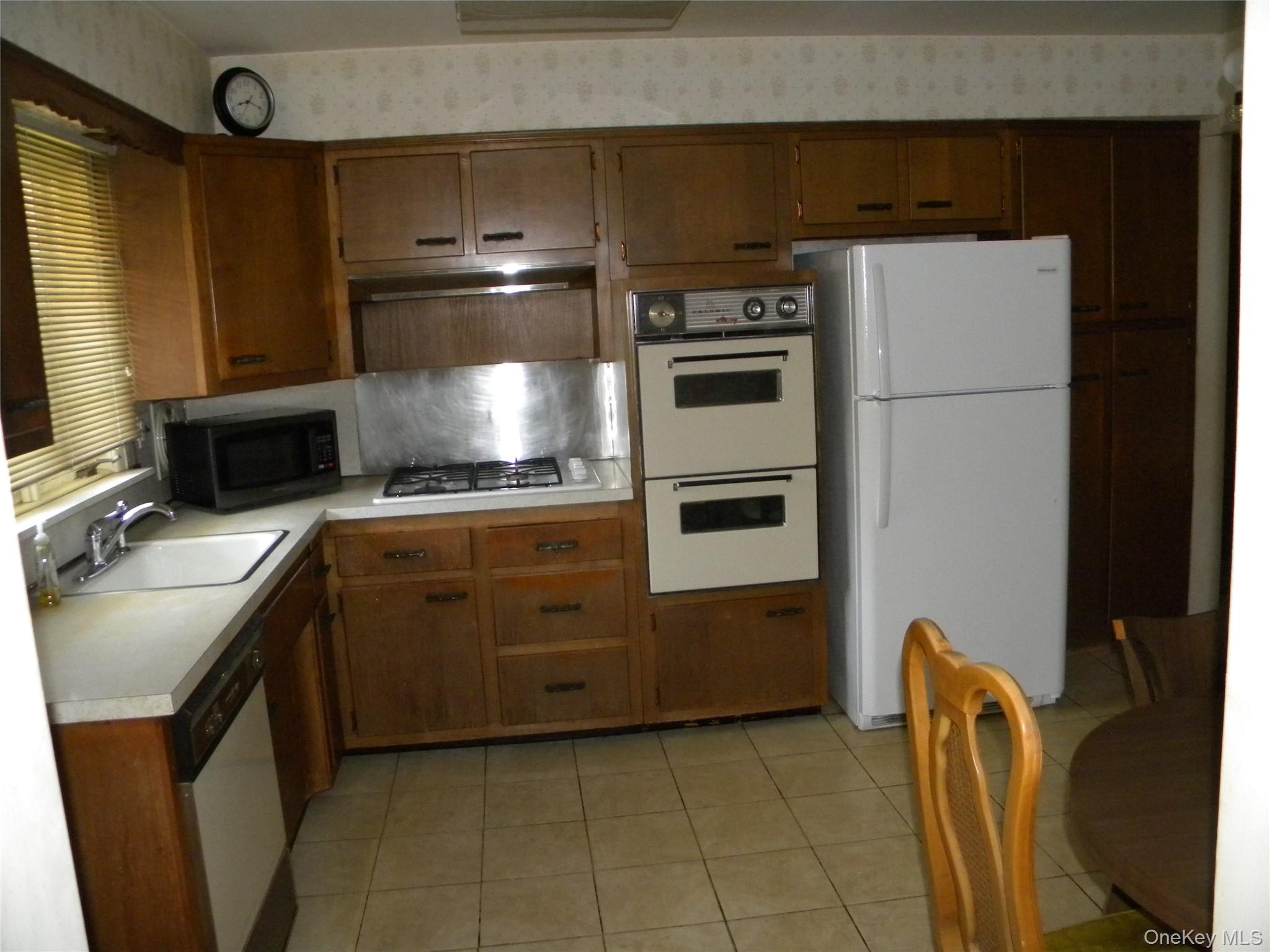 2810 210th Place – For Sale photo 10