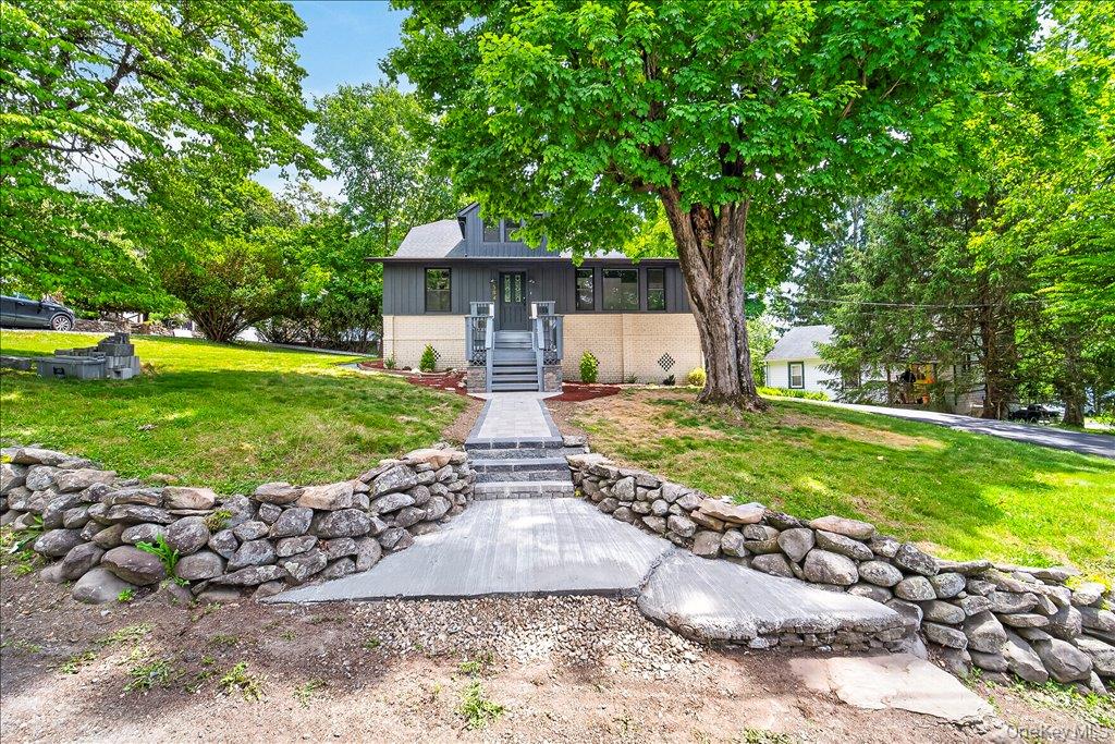 584 Shore Drive – For Sale