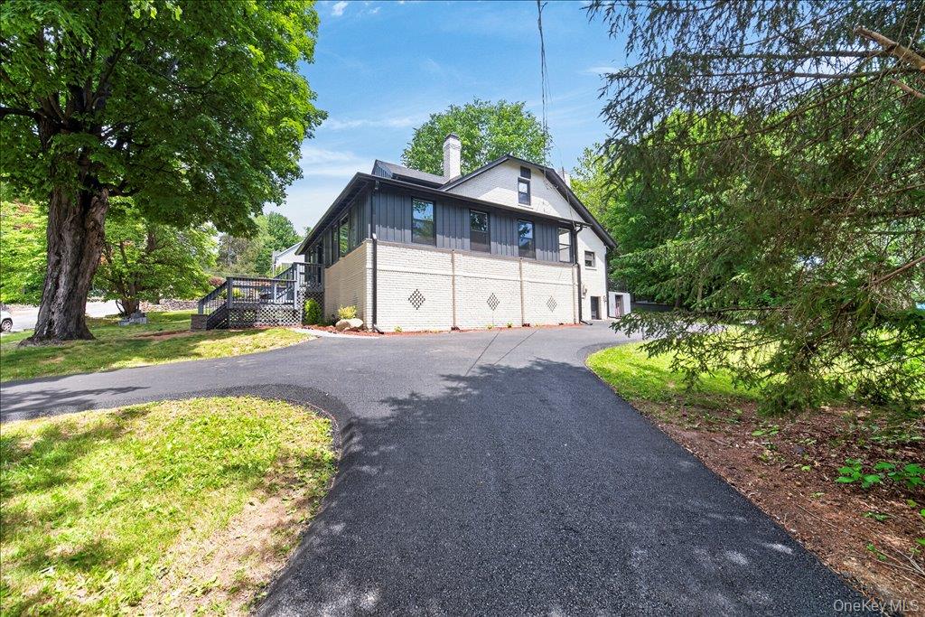 584 Shore Drive – For Sale photo 4