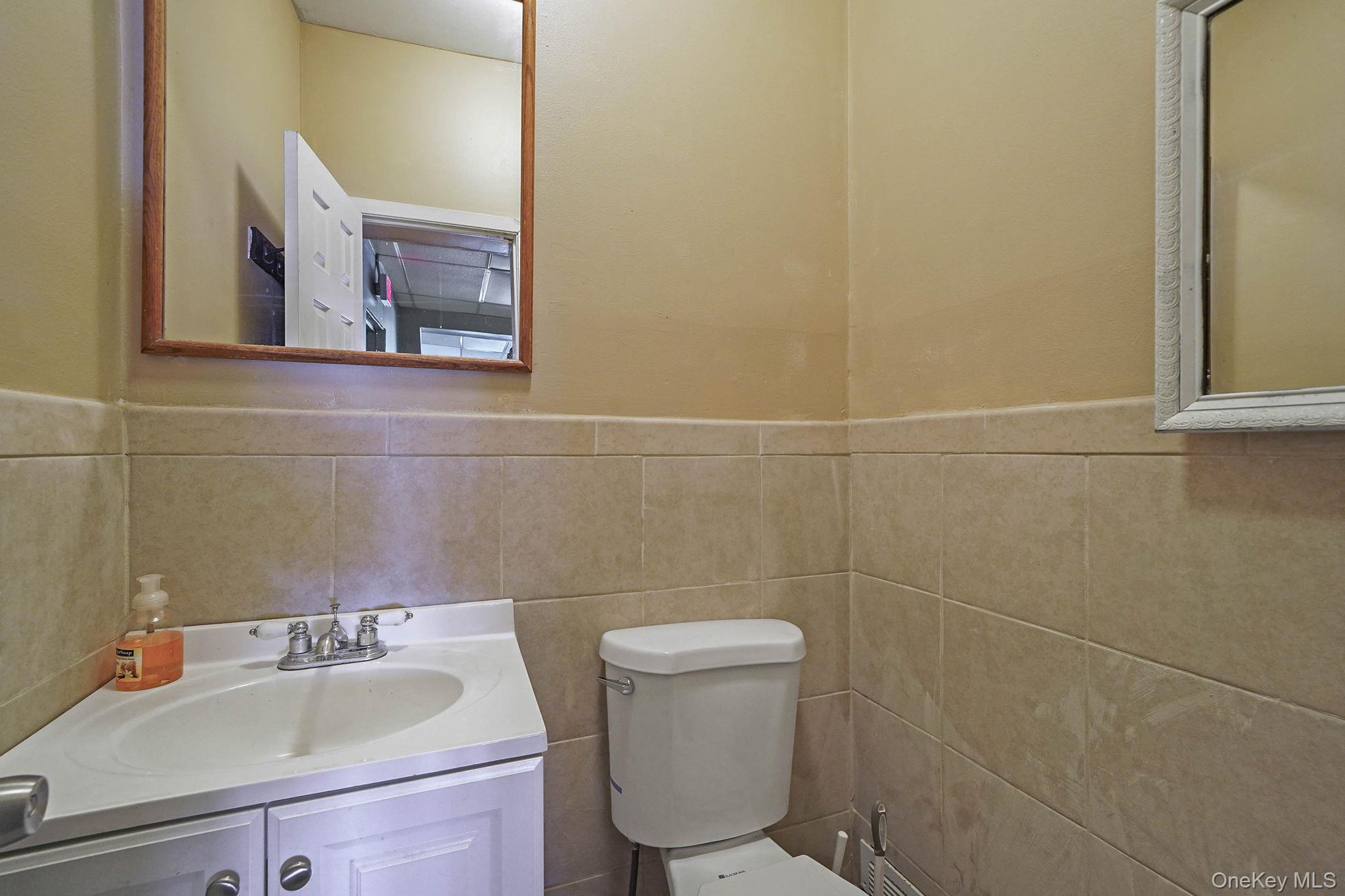 1134 Middle Country Road – For Sale photo 15