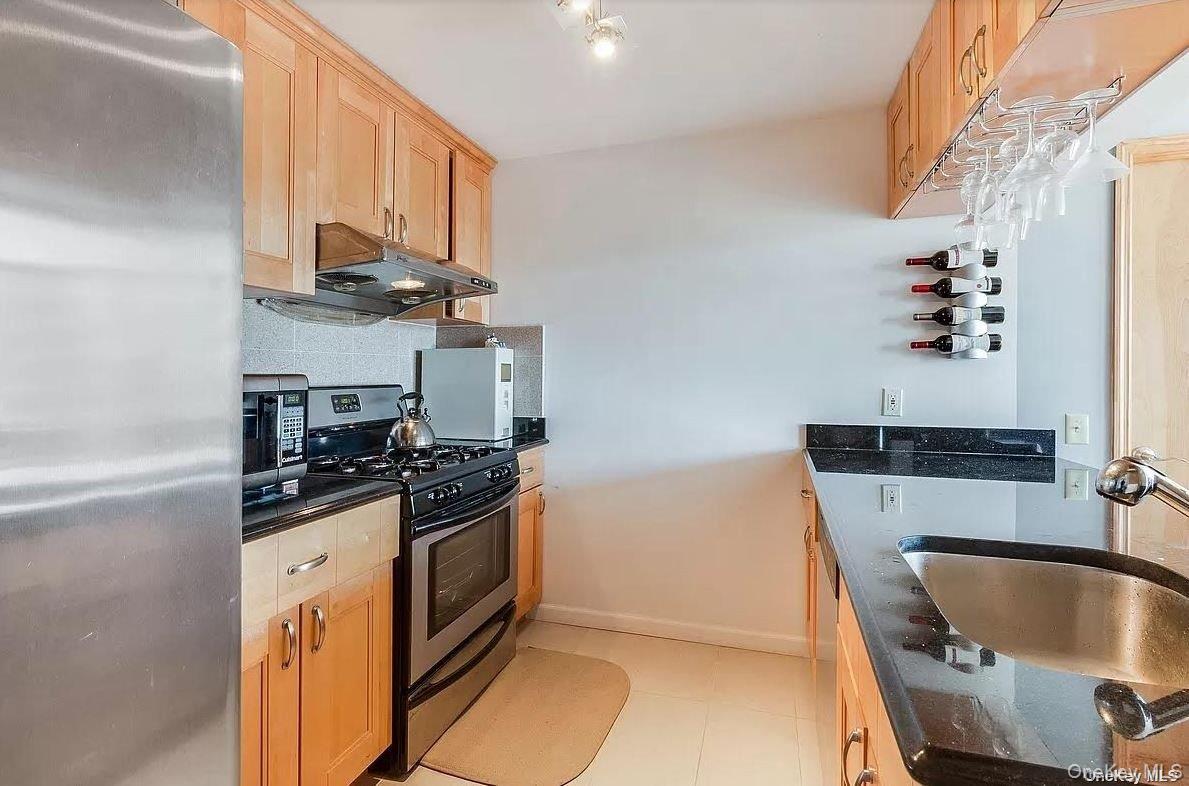 63-14 Queens Boulevard, Unit 8H photo 4
