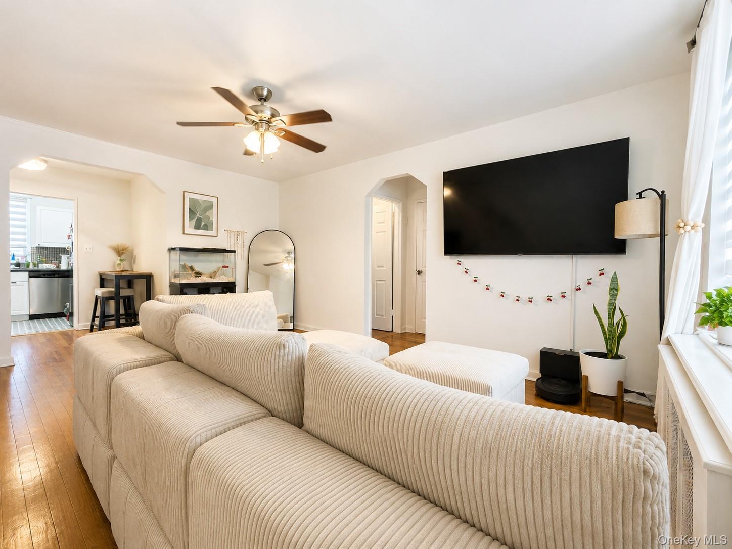 35-21 205th Street, Unit 314 photo 4