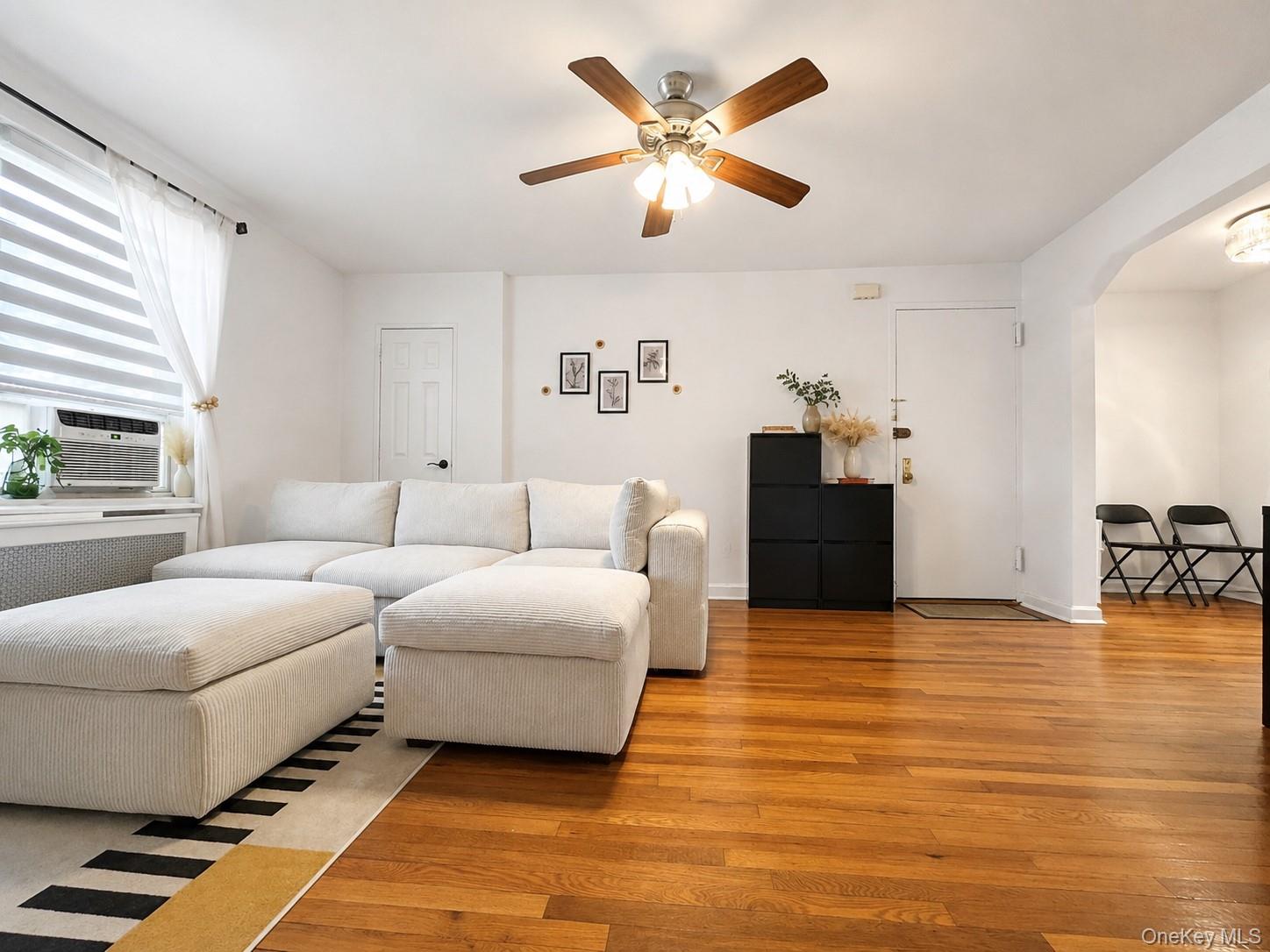 35-21 205th Street, Unit 314 photo 2