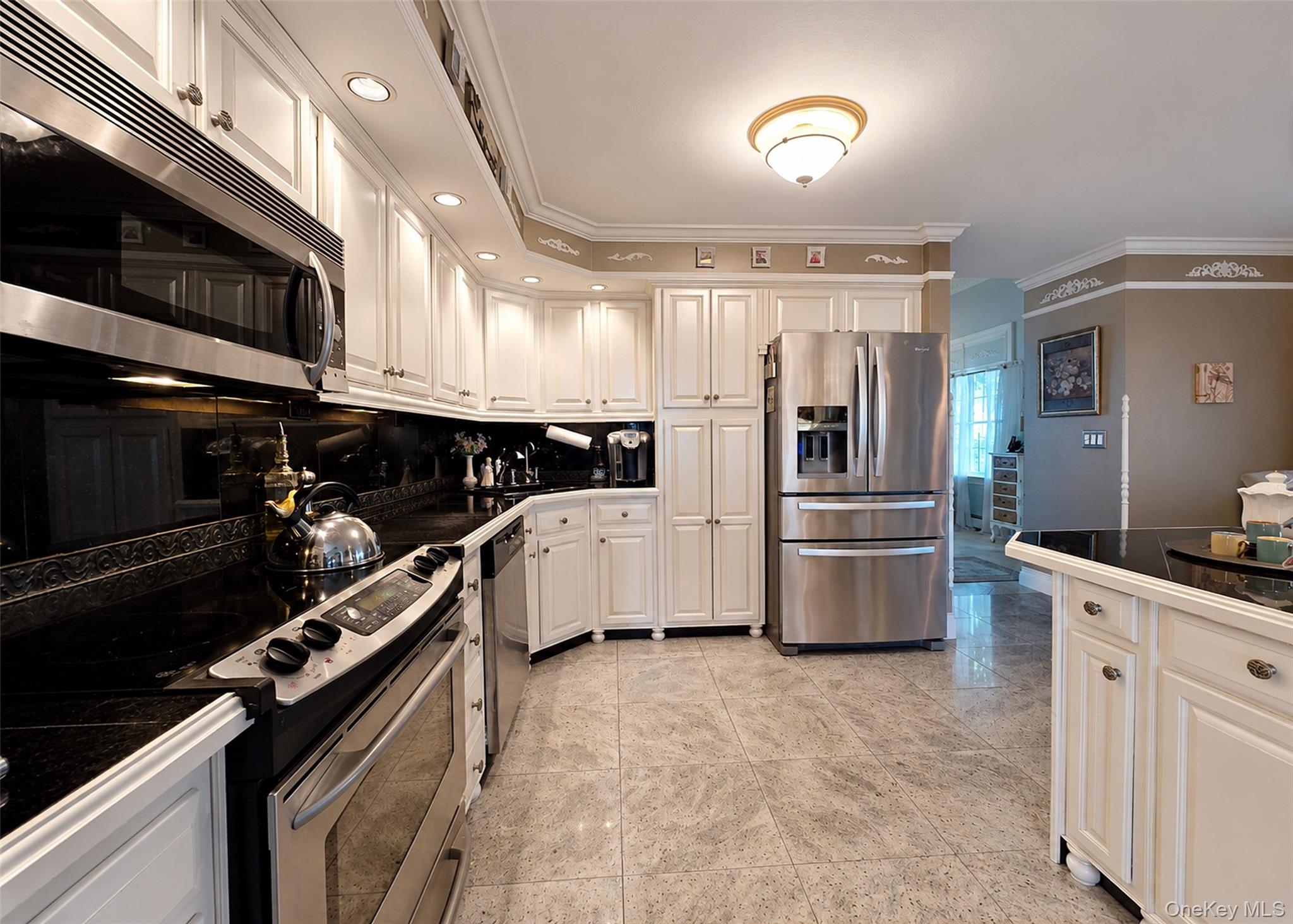6 Naybor Avenue – For Sale photo 5