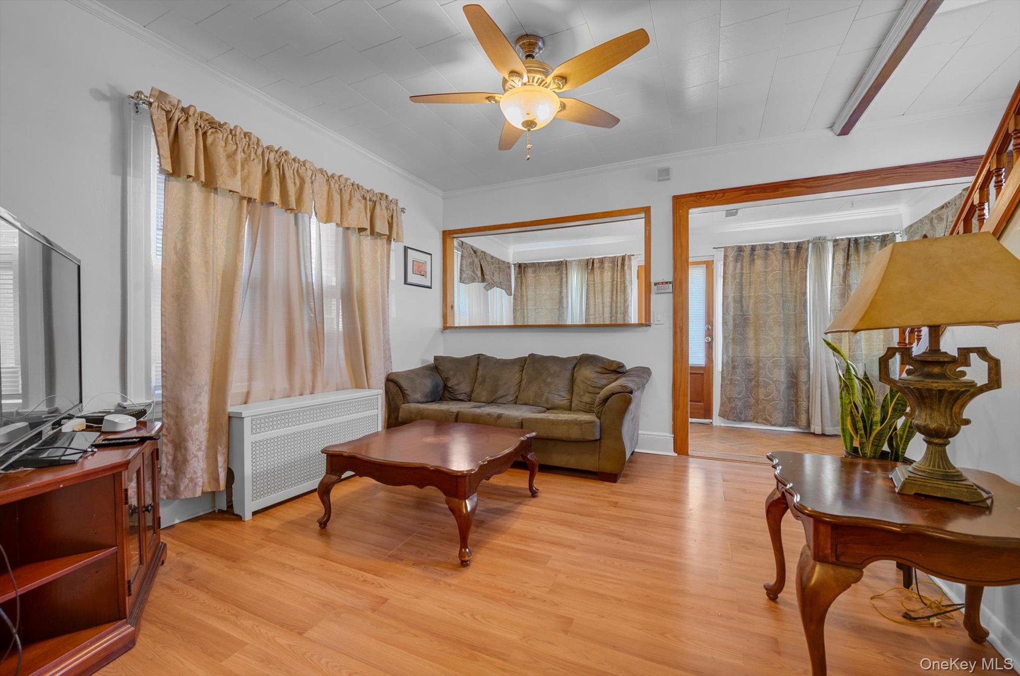 225-13 95th Avenue – For Sale photo 3