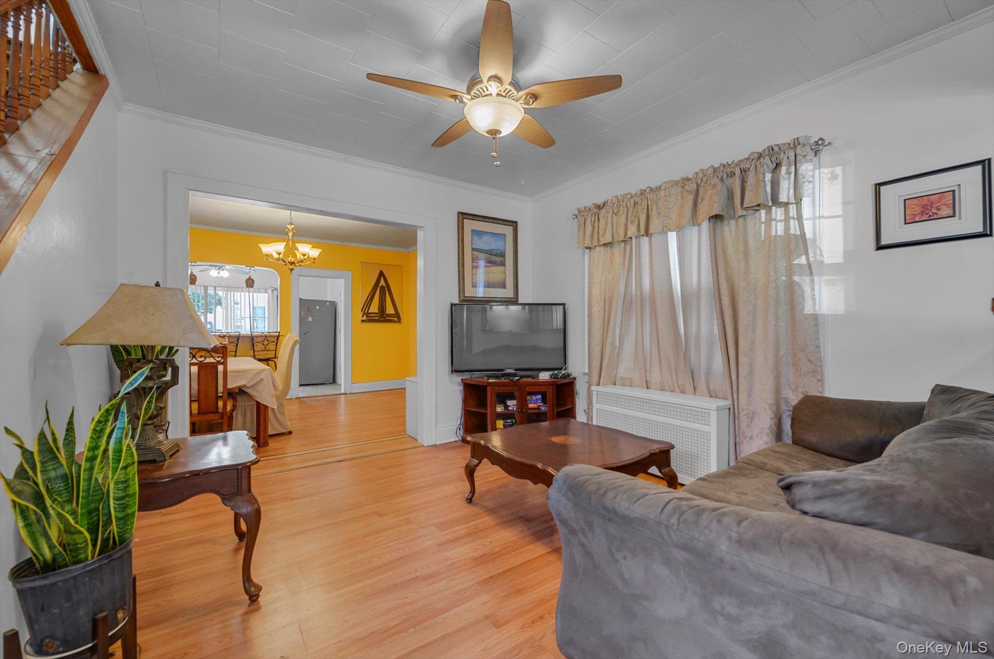 225-13 95th Avenue – For Sale photo 4
