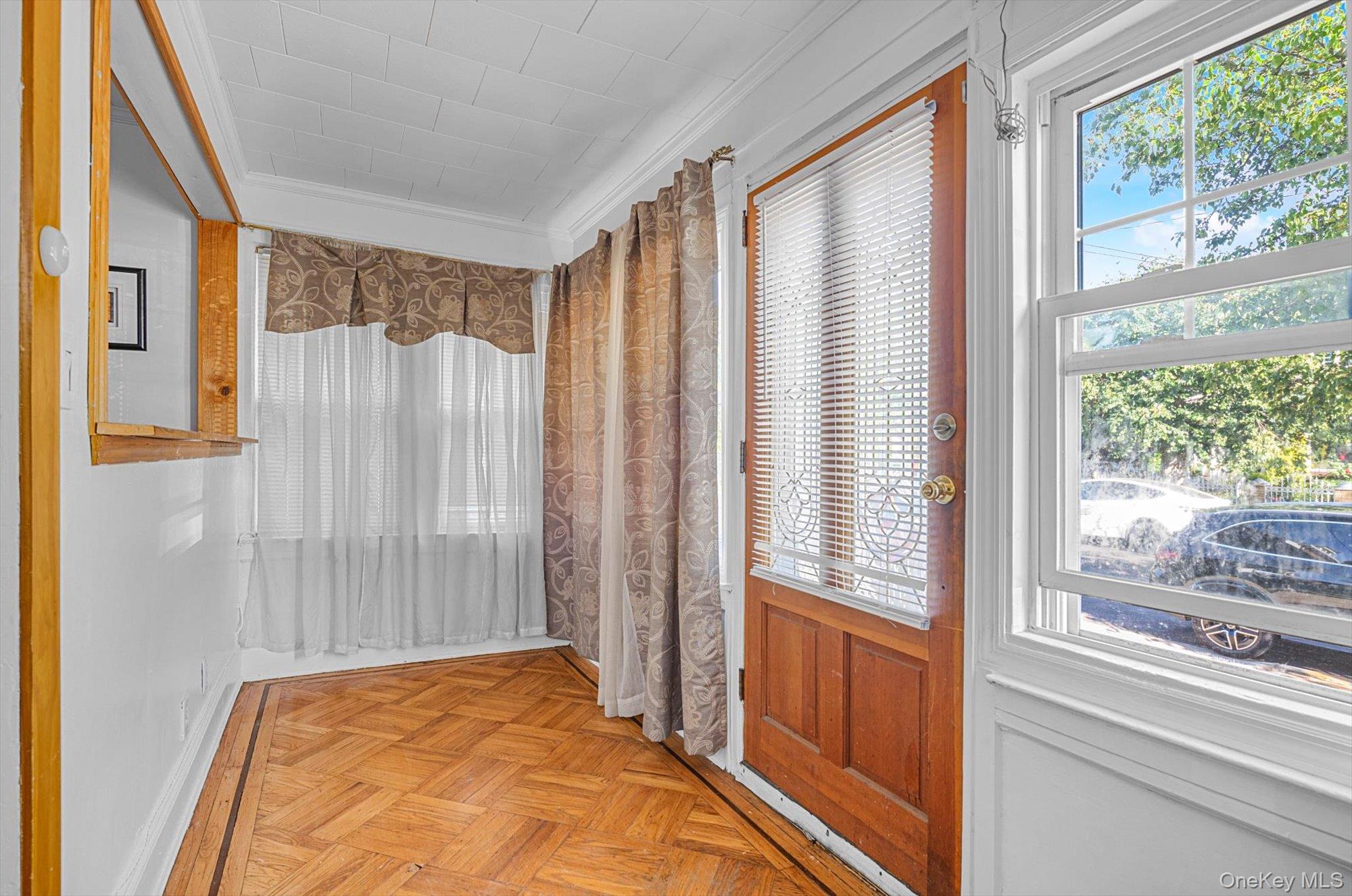 225-13 95th Avenue – For Sale photo 2