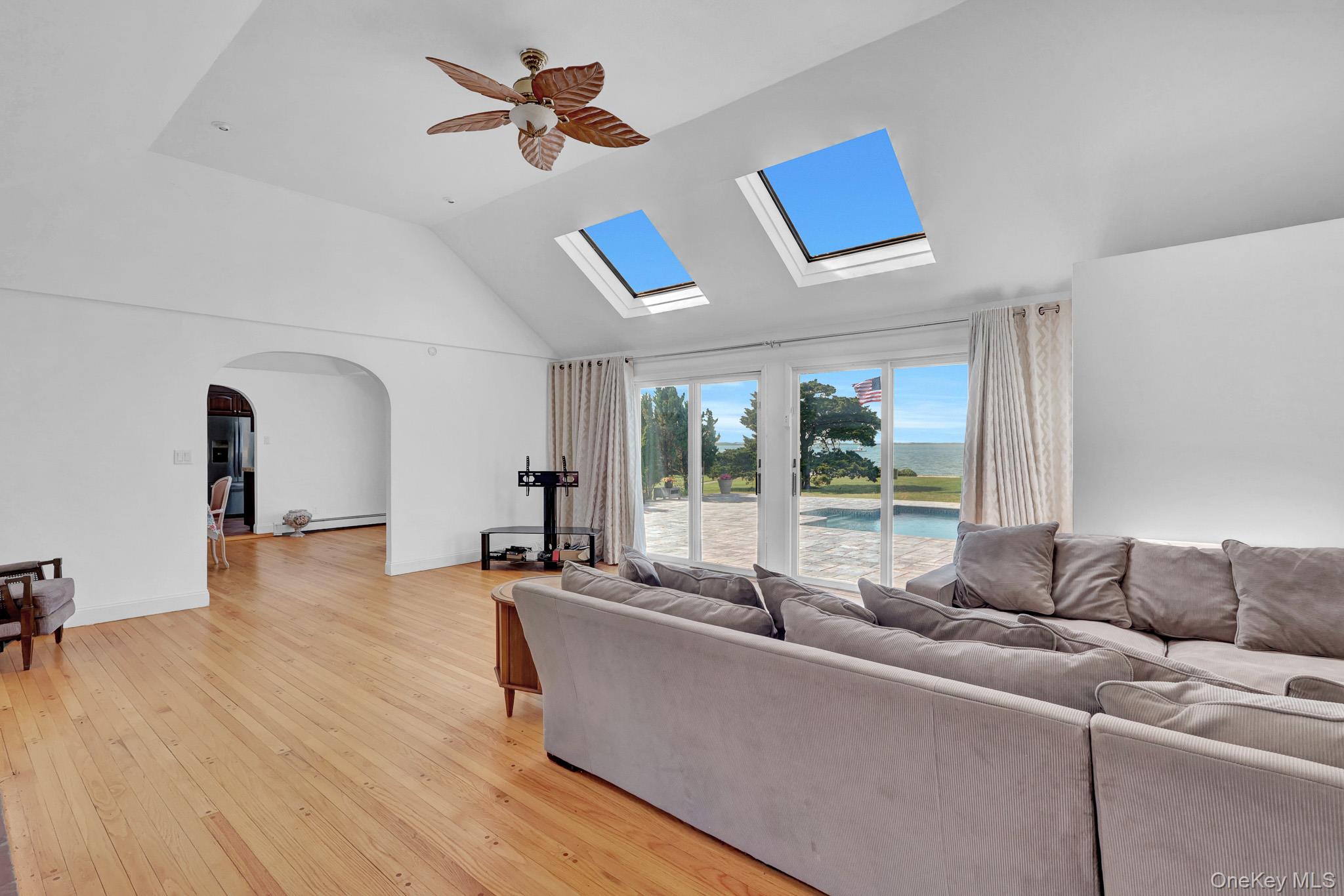 6 Last Lane – For Sale photo 10