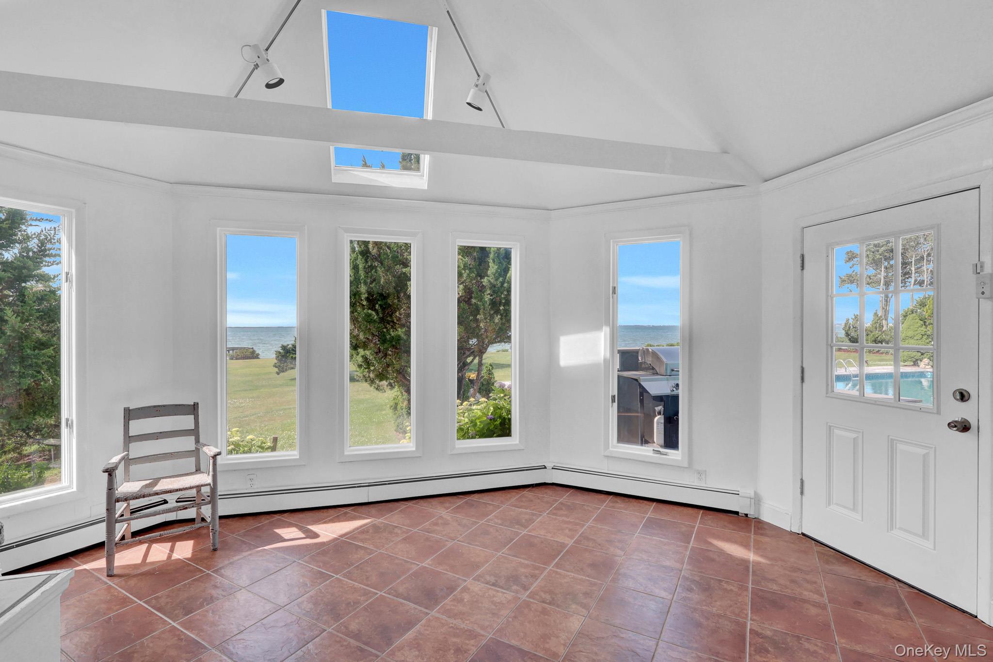 6 Last Lane – For Sale photo 8