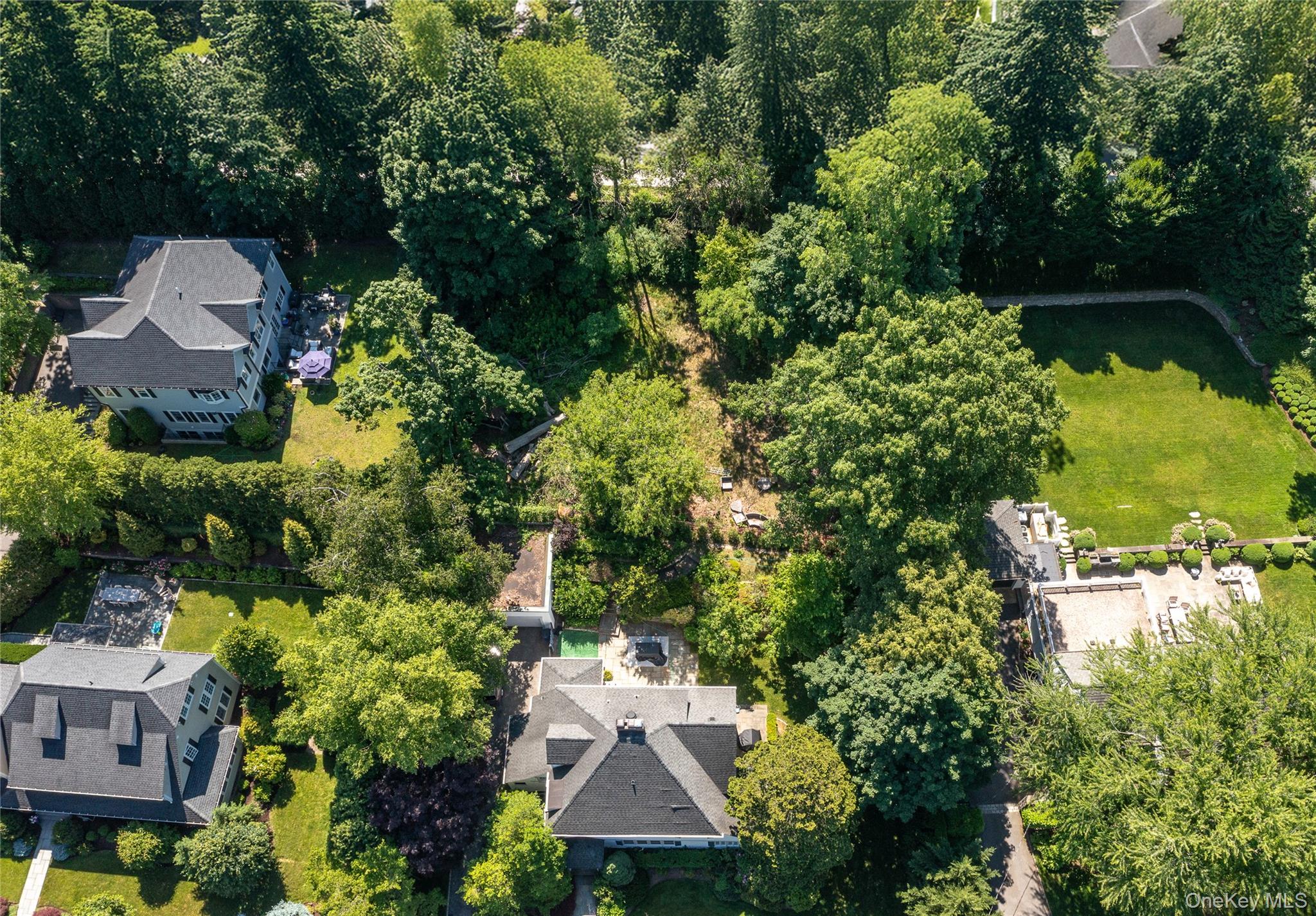 98 Park AKA – Midland Avenue Avenue – For Sale photo 3