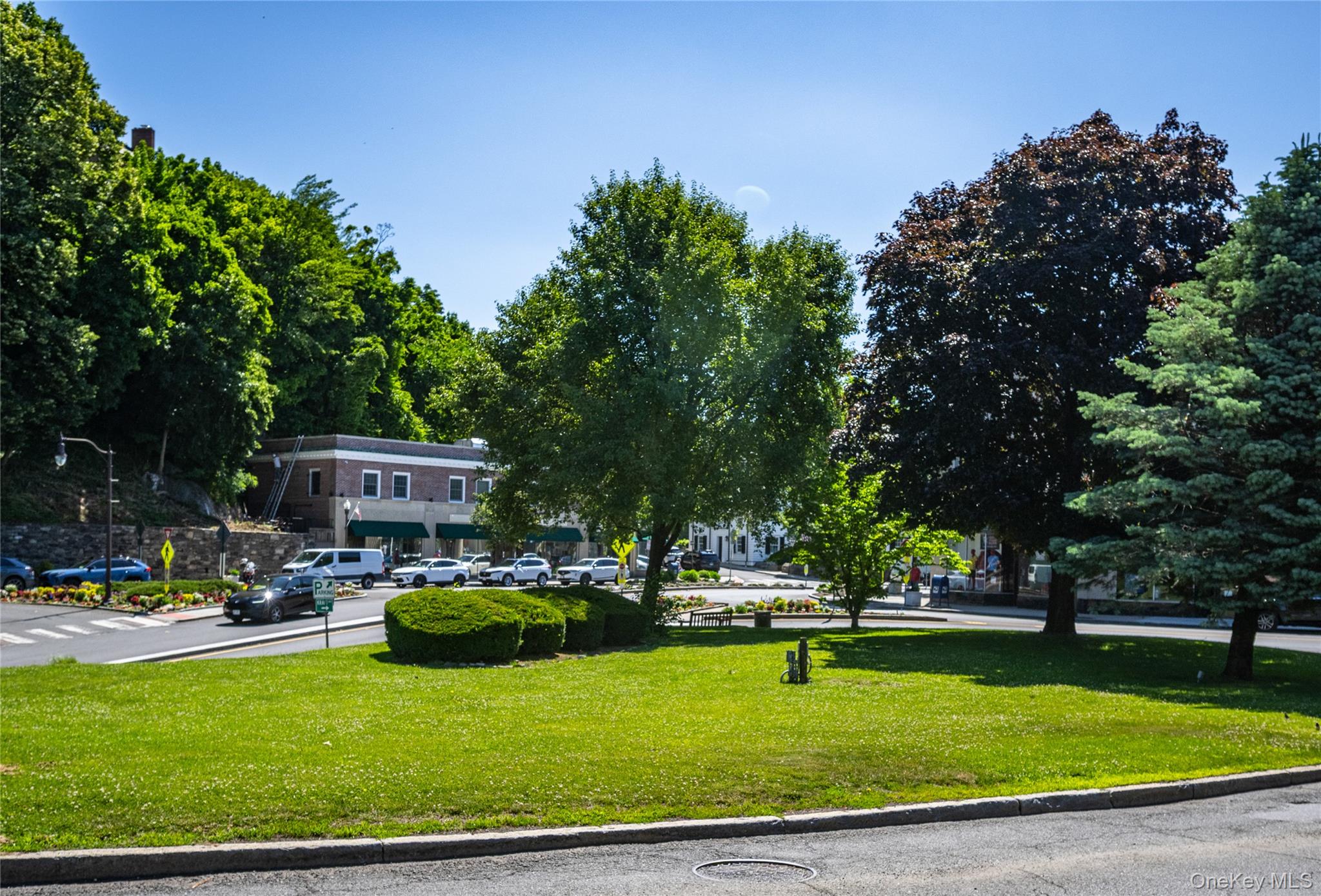 98 Park AKA – Midland Avenue Avenue – For Sale photo 7