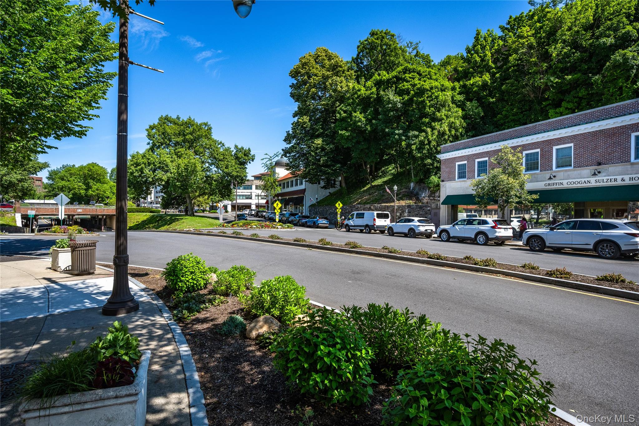 98 Park AKA – Midland Avenue Avenue – For Sale photo 8