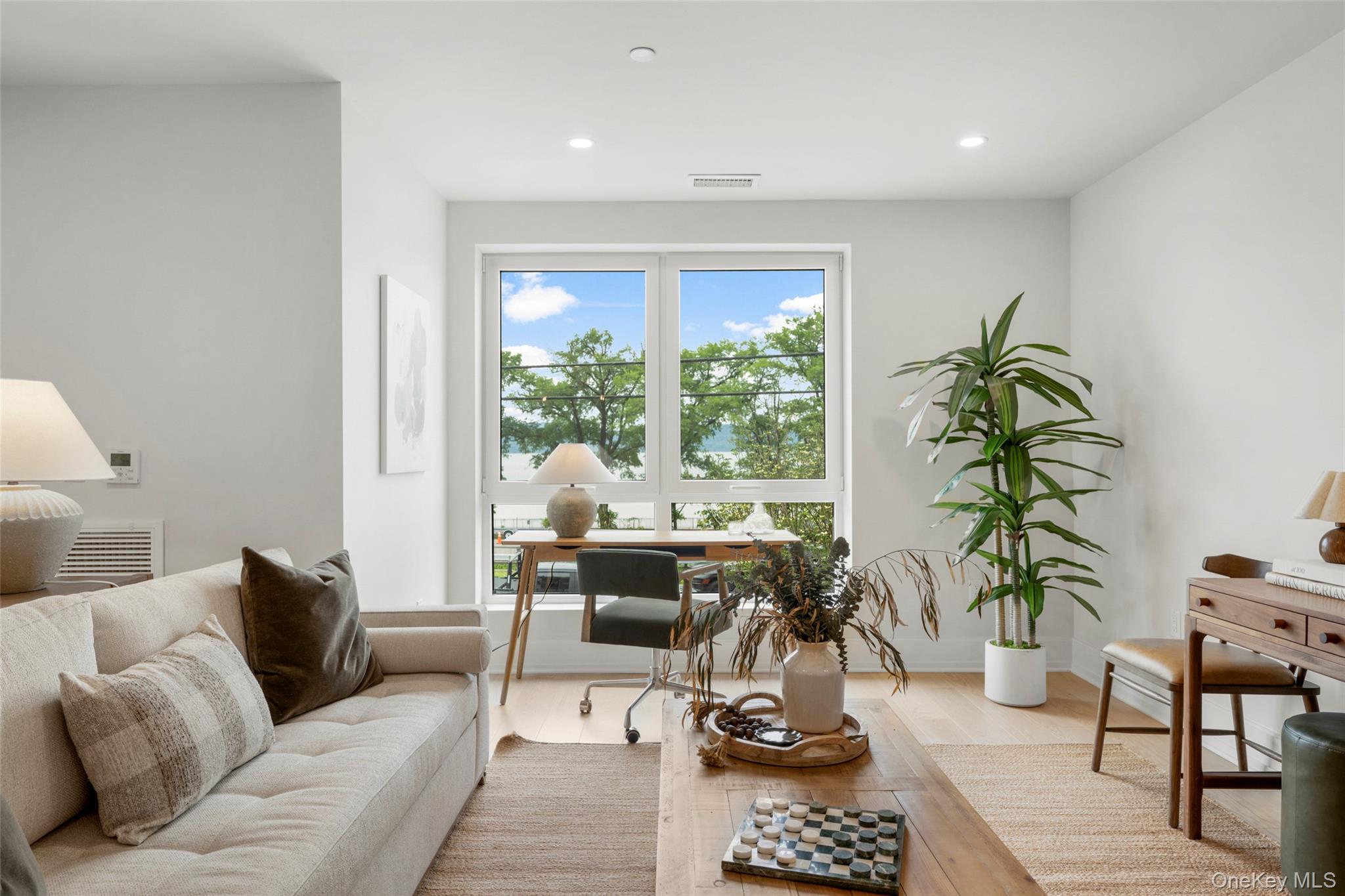 25 S Riverside Avenue, Unit 108 photo 16