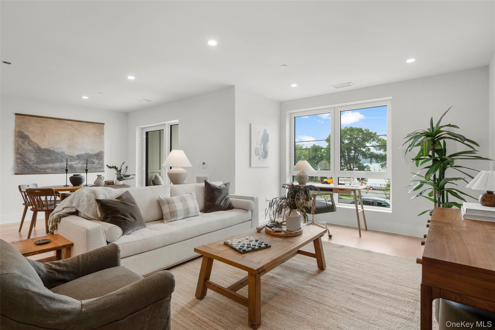 25 Riverside Avenue, Unit 211 photo 22