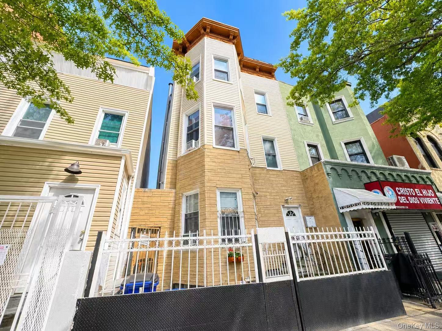726 Prospect Avenue – For Sale