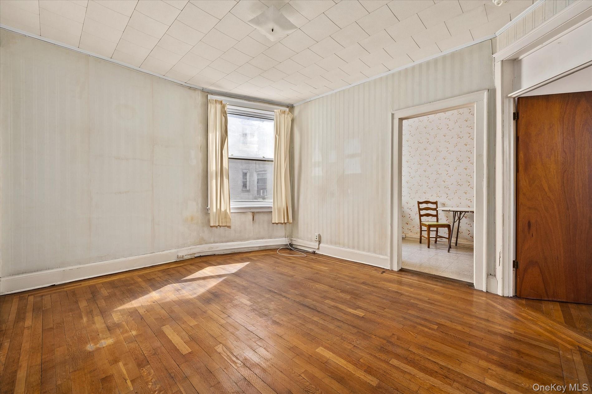 64-09 39 Avenue, Unit 43 photo 3
