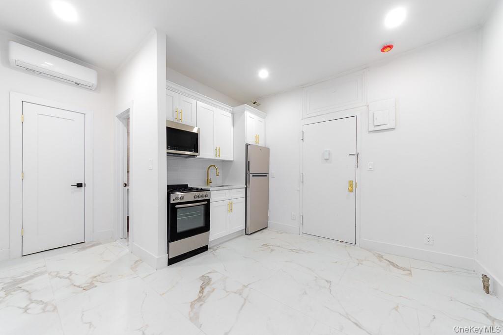 78-84 E Park Avenue – For Sale photo 7