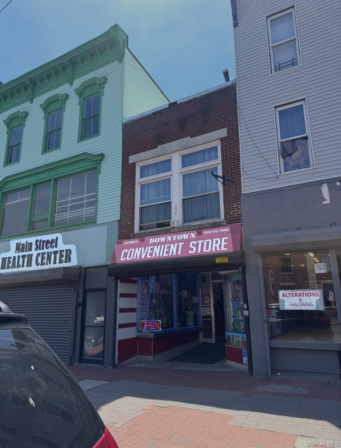 325 Main Street – For Sale