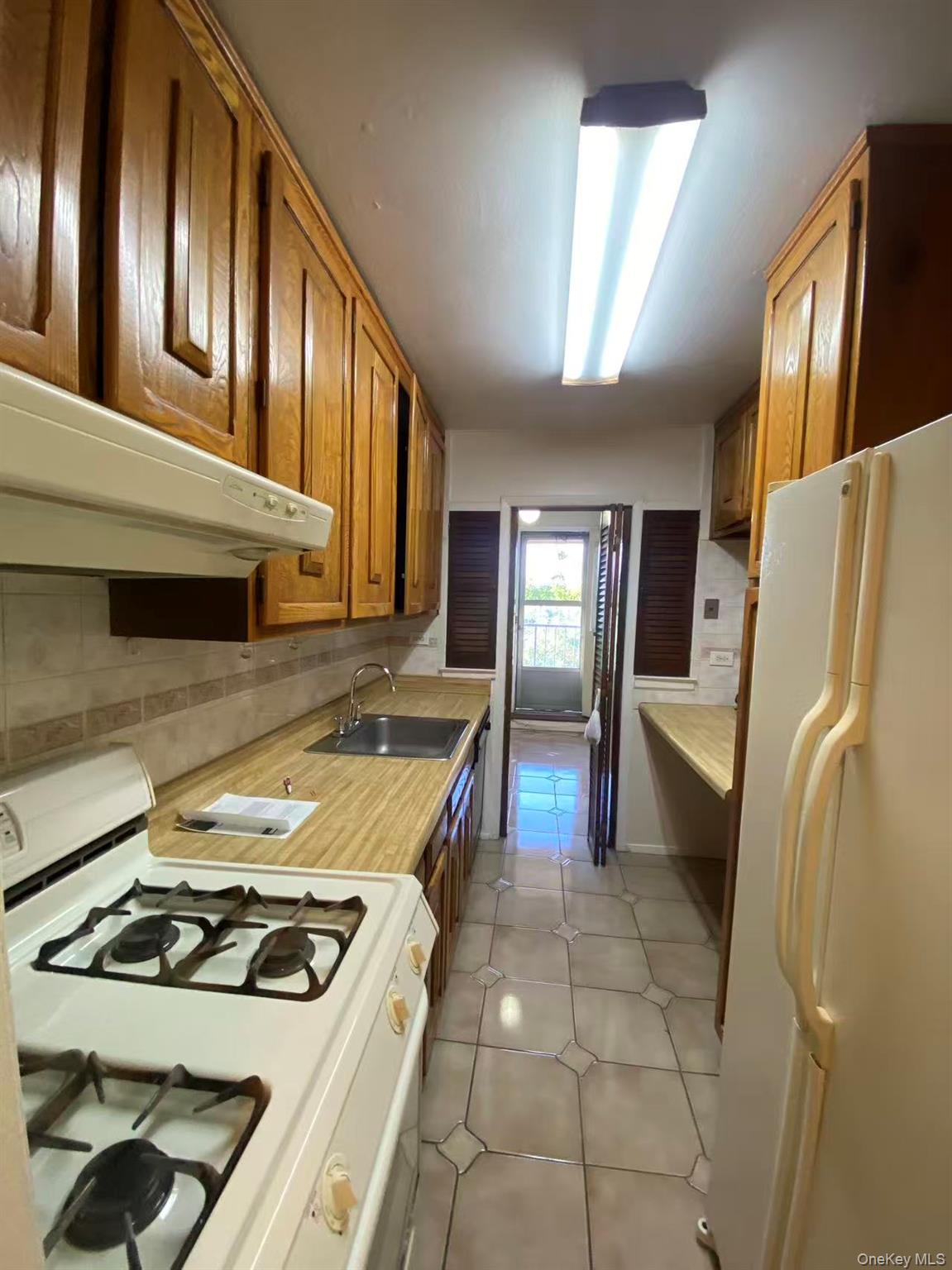 14055 34th Avenue, Unit 3E photo 4