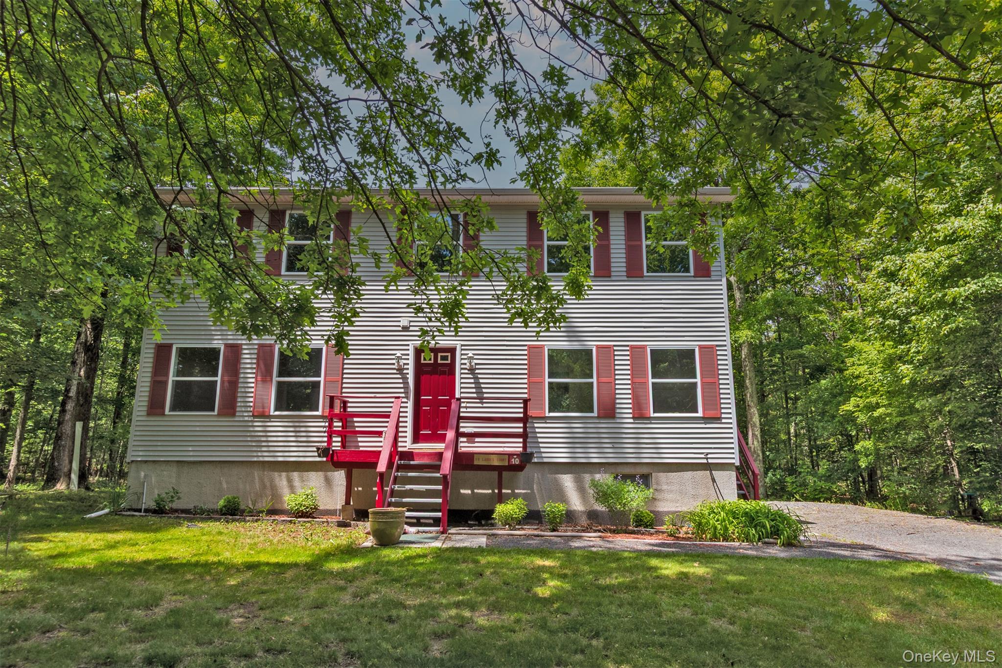 10 Lairds Court – For Sale photo 2