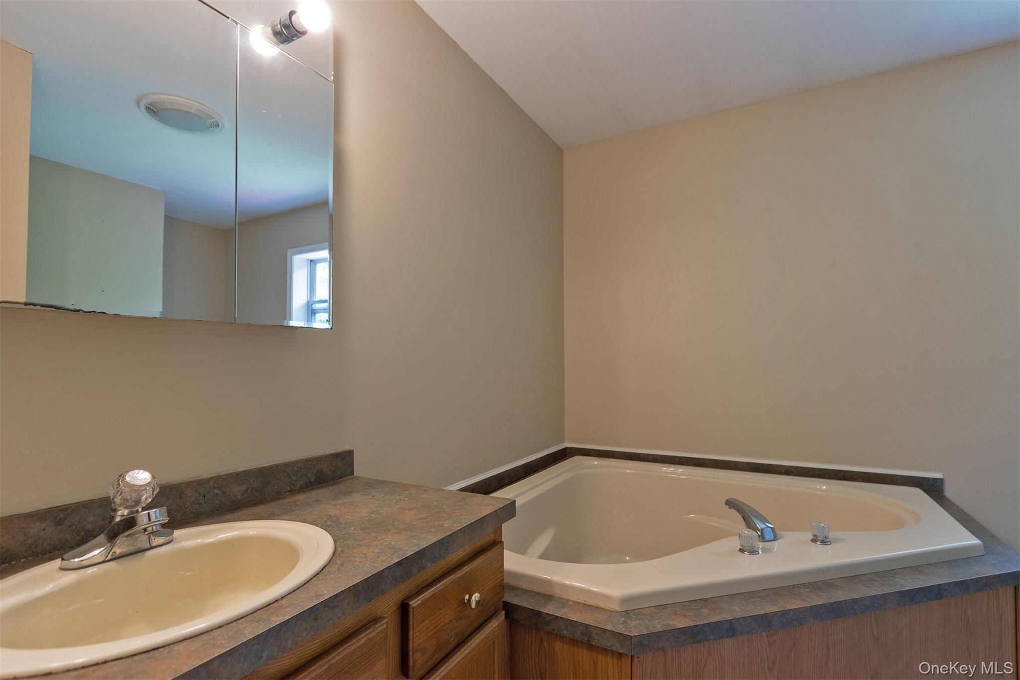 10 Lairds Court – For Sale photo 30