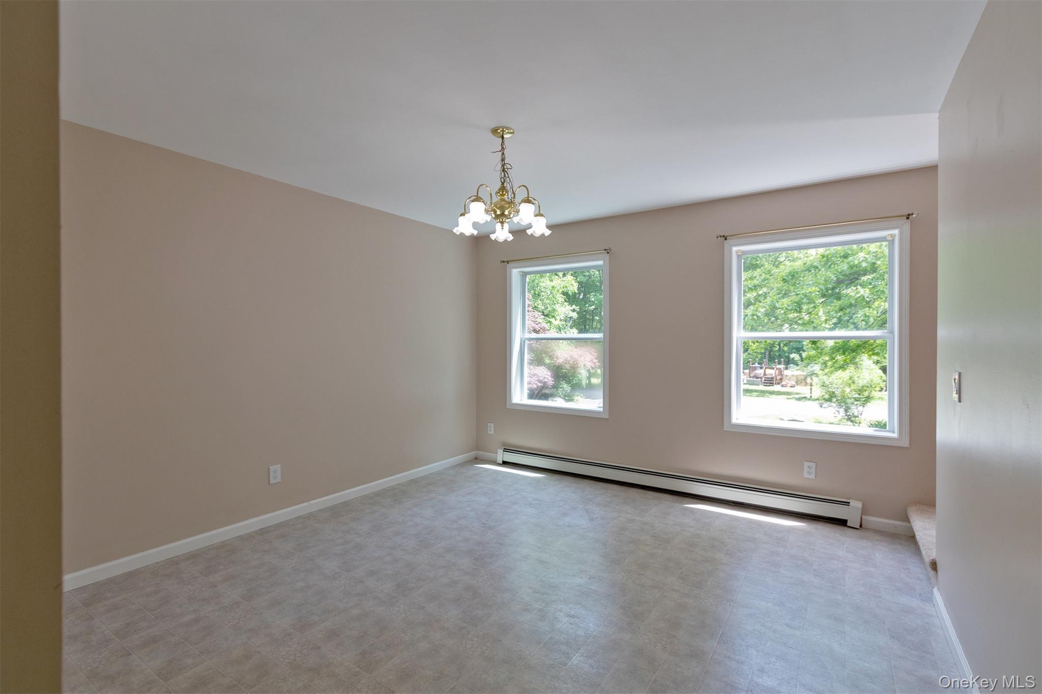 10 Lairds Court – For Sale photo 6