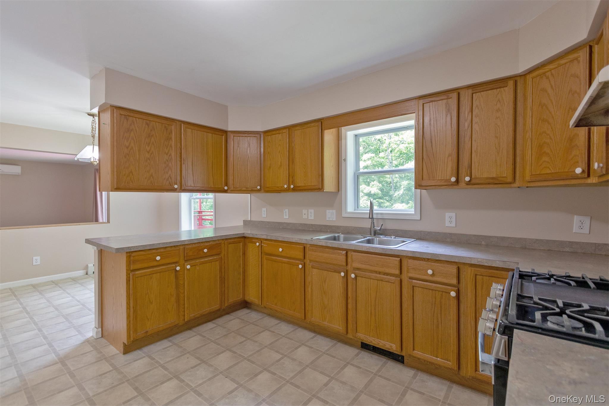 10 Lairds Court – For Sale photo 10